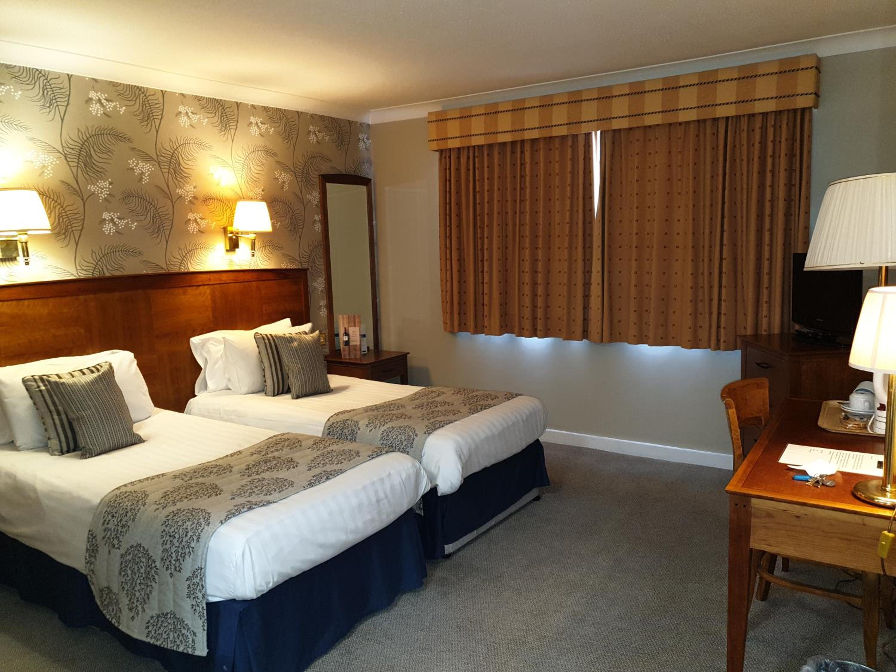 Twin Room - Photo 3