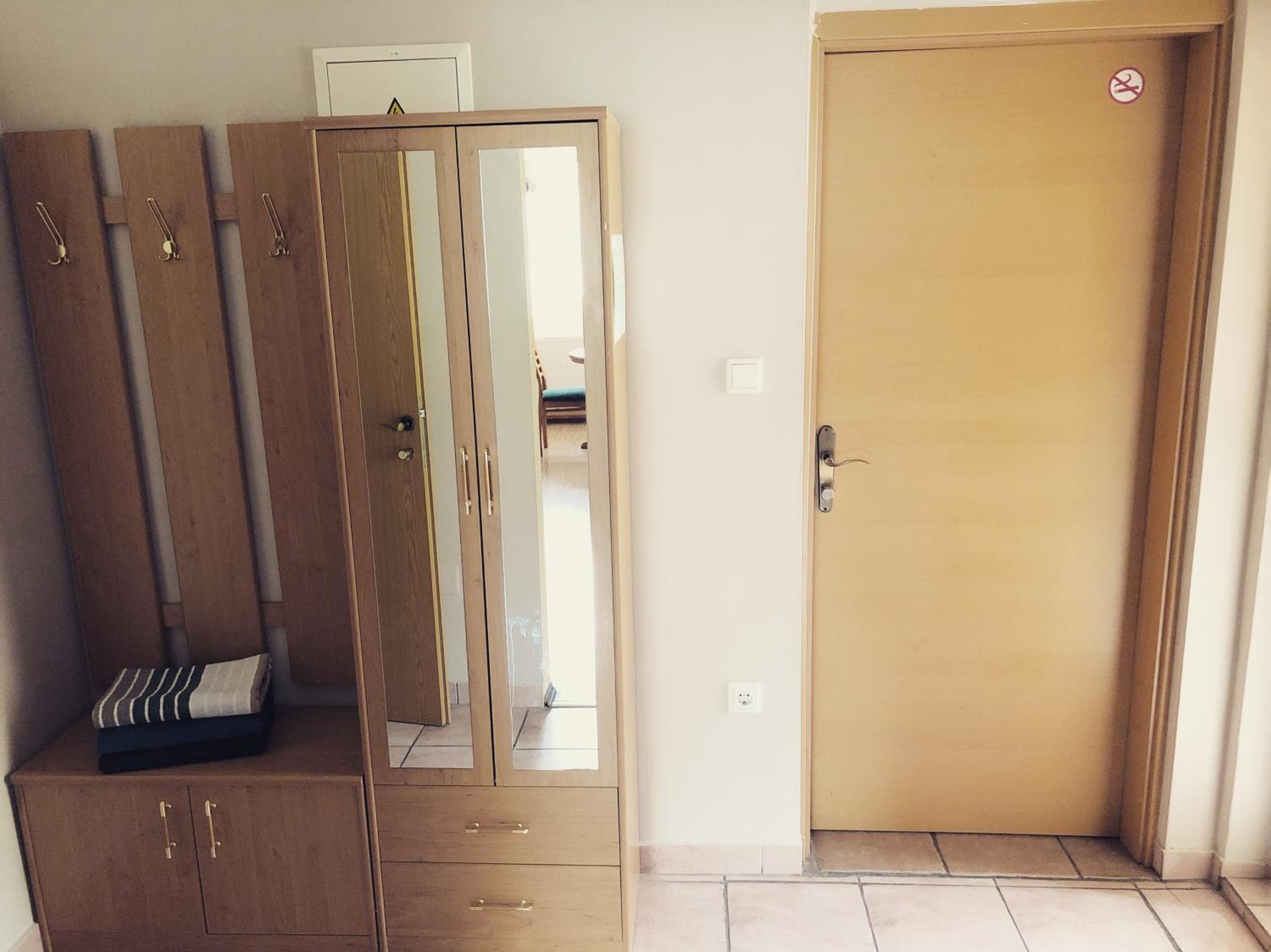 Apartment with Balcony - Photo 6