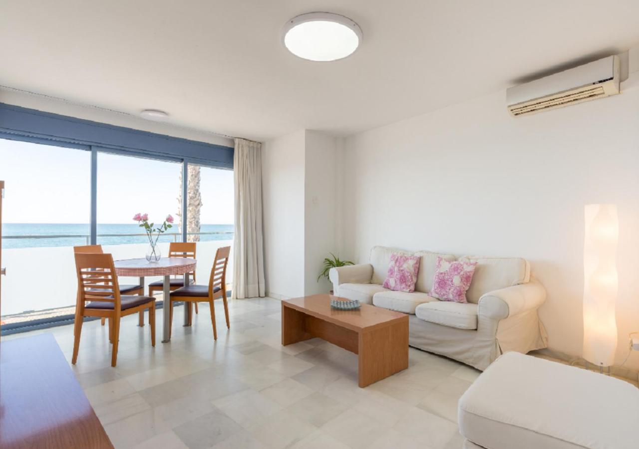 Two-Bedroom Apartment with Sea View photo 2