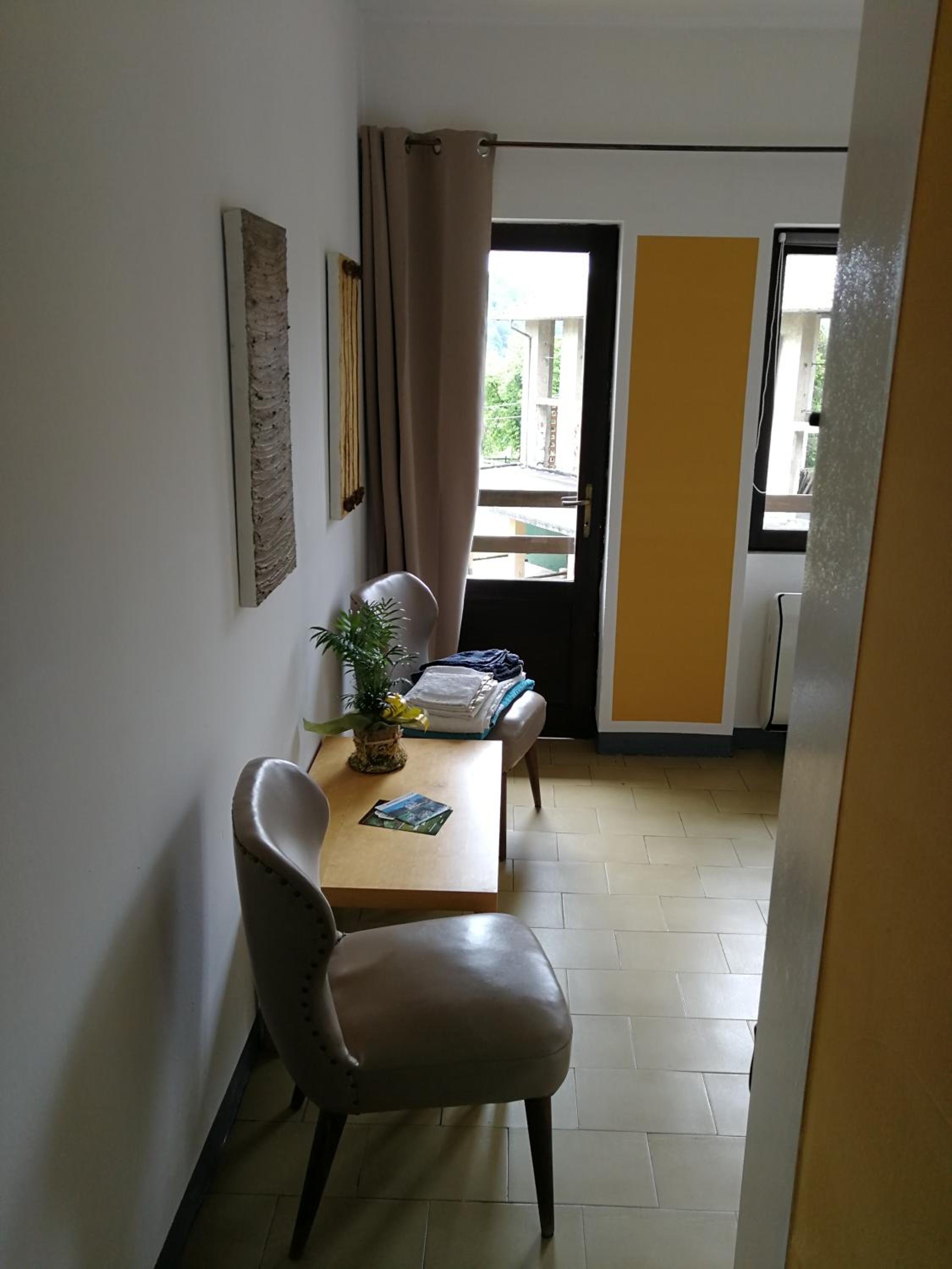 Double Room with Private Bathroom photo 3