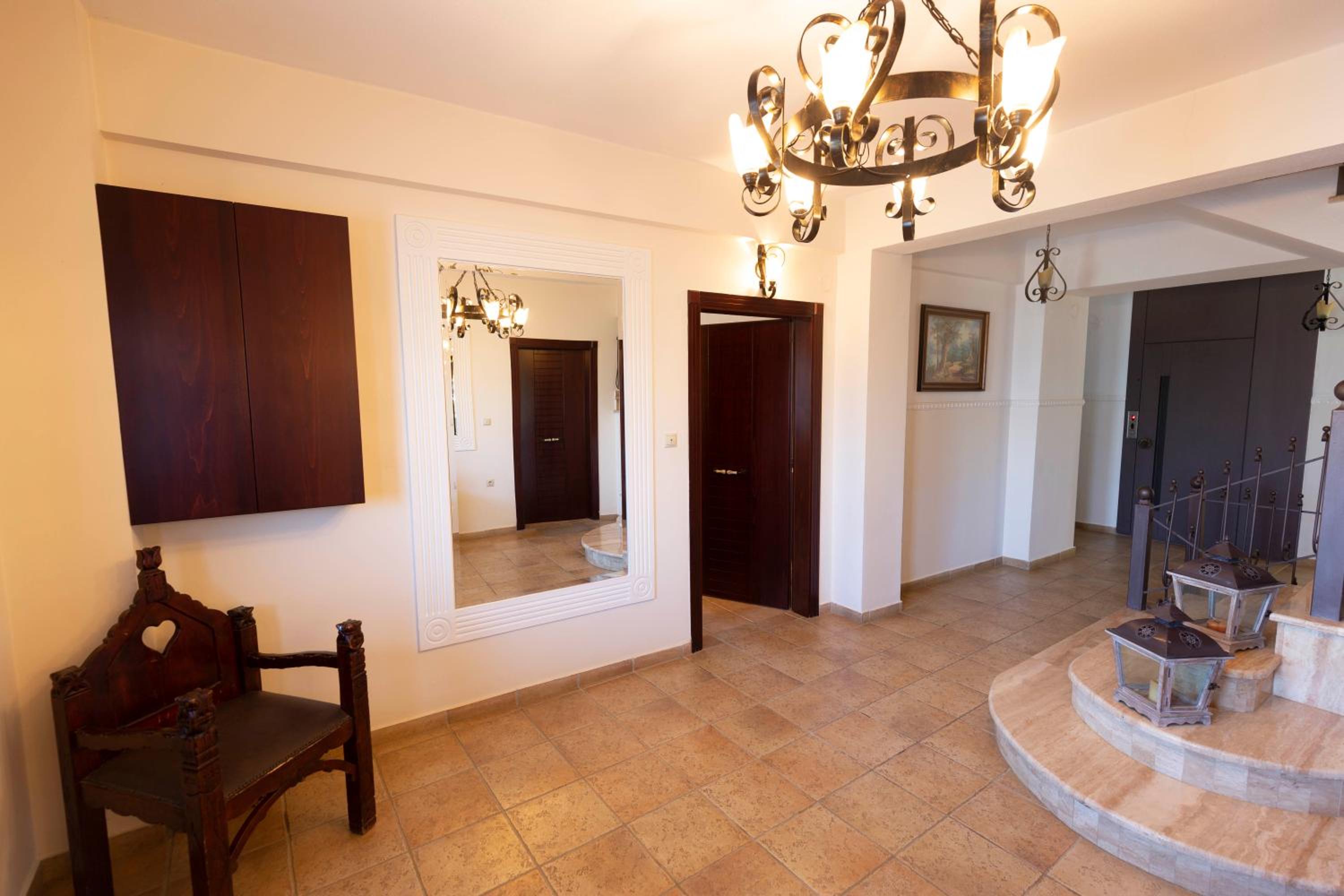 Studio Apartment photo 1