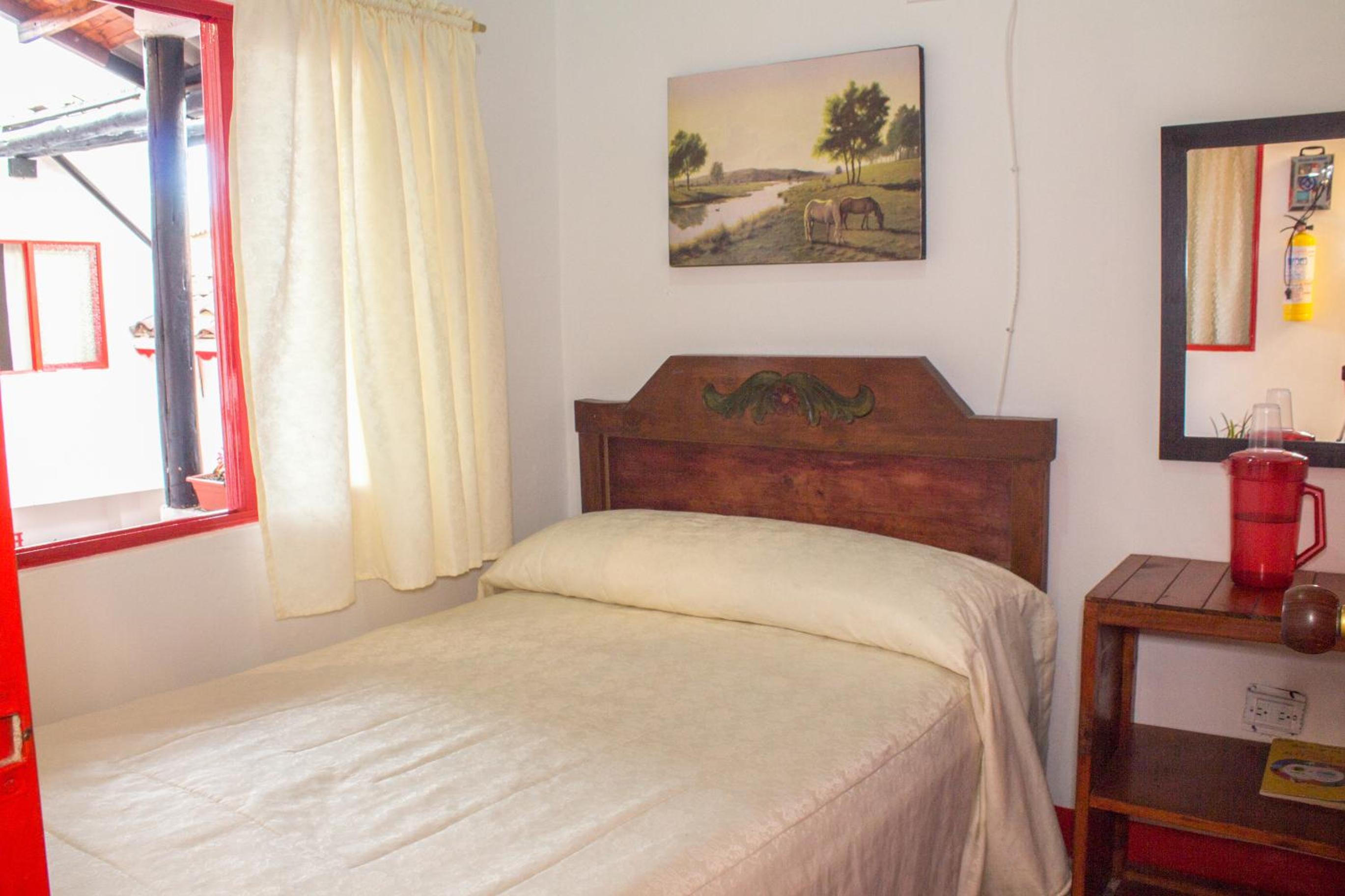 Single Room with Private Bathroom photo 3