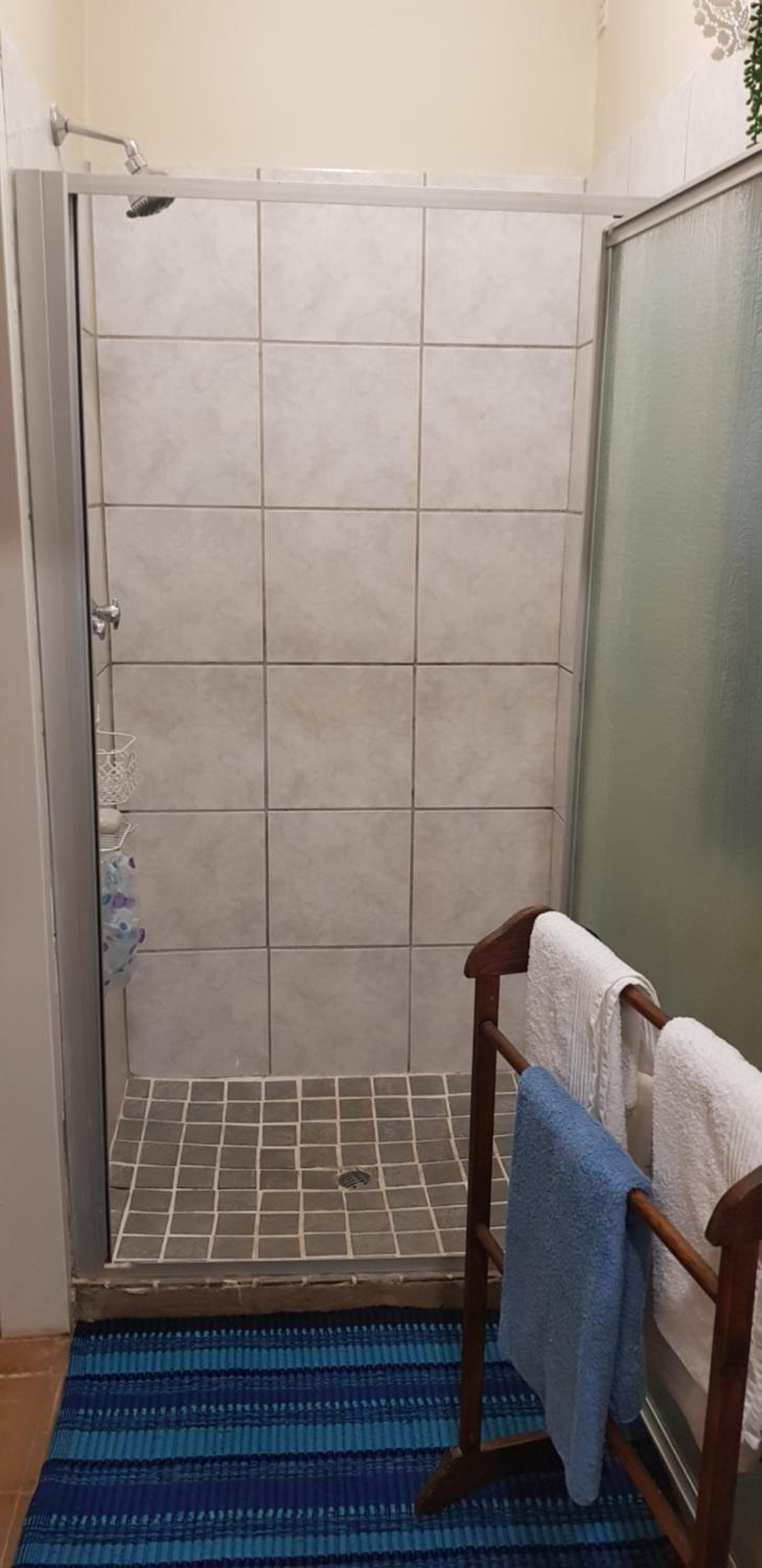 Standard Twin Room - Photo 20