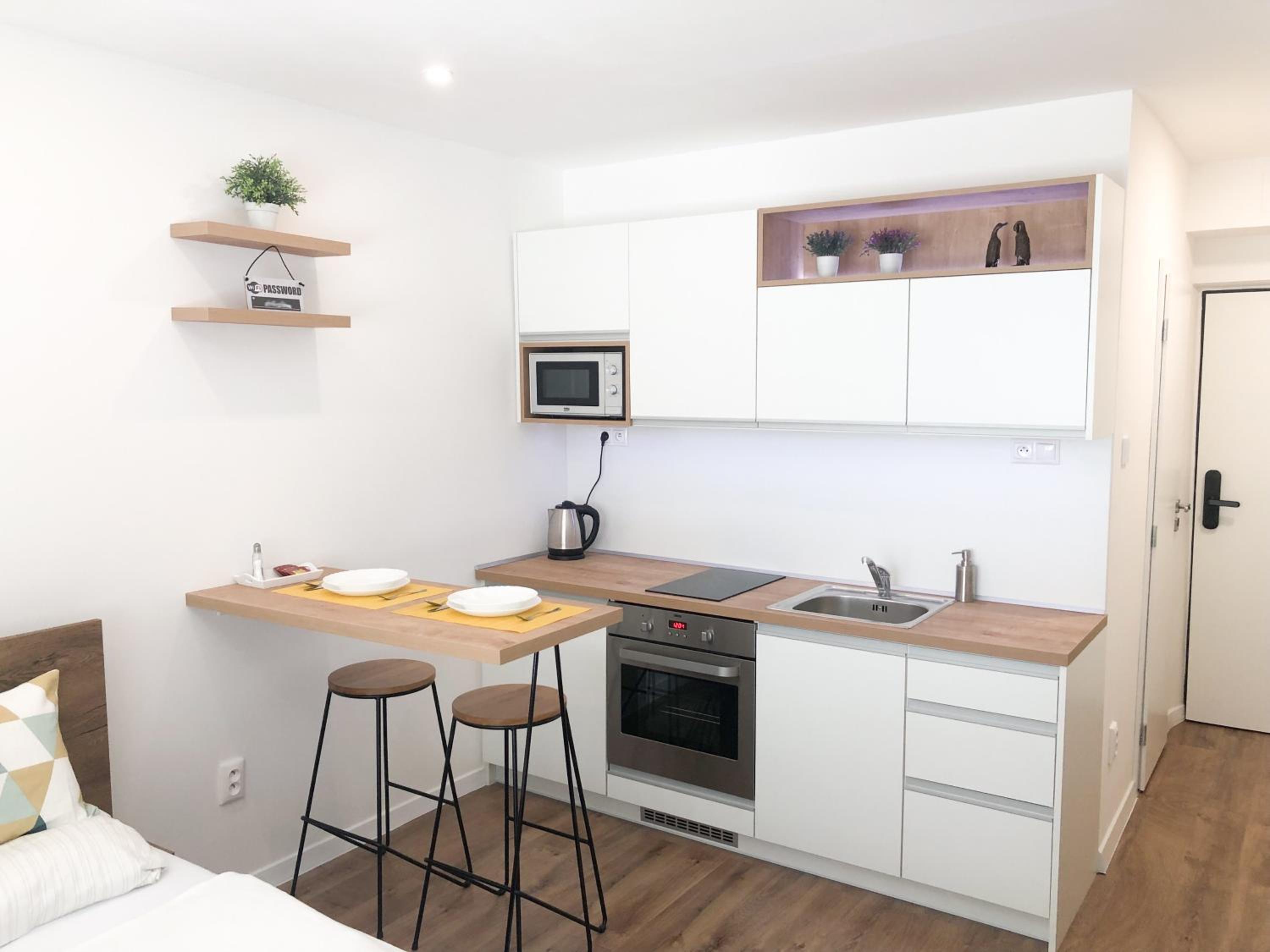 One-Bedroom Apartment - Photo 12