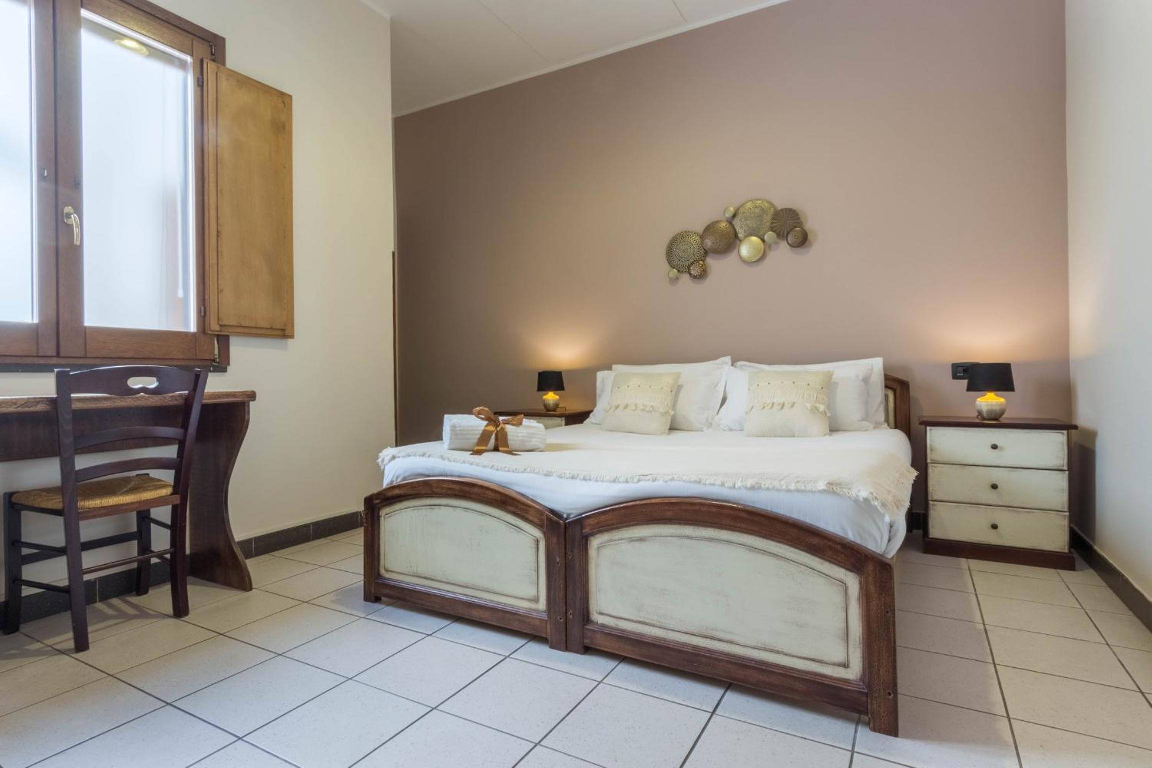 Standard Double or Twin Room photo 3