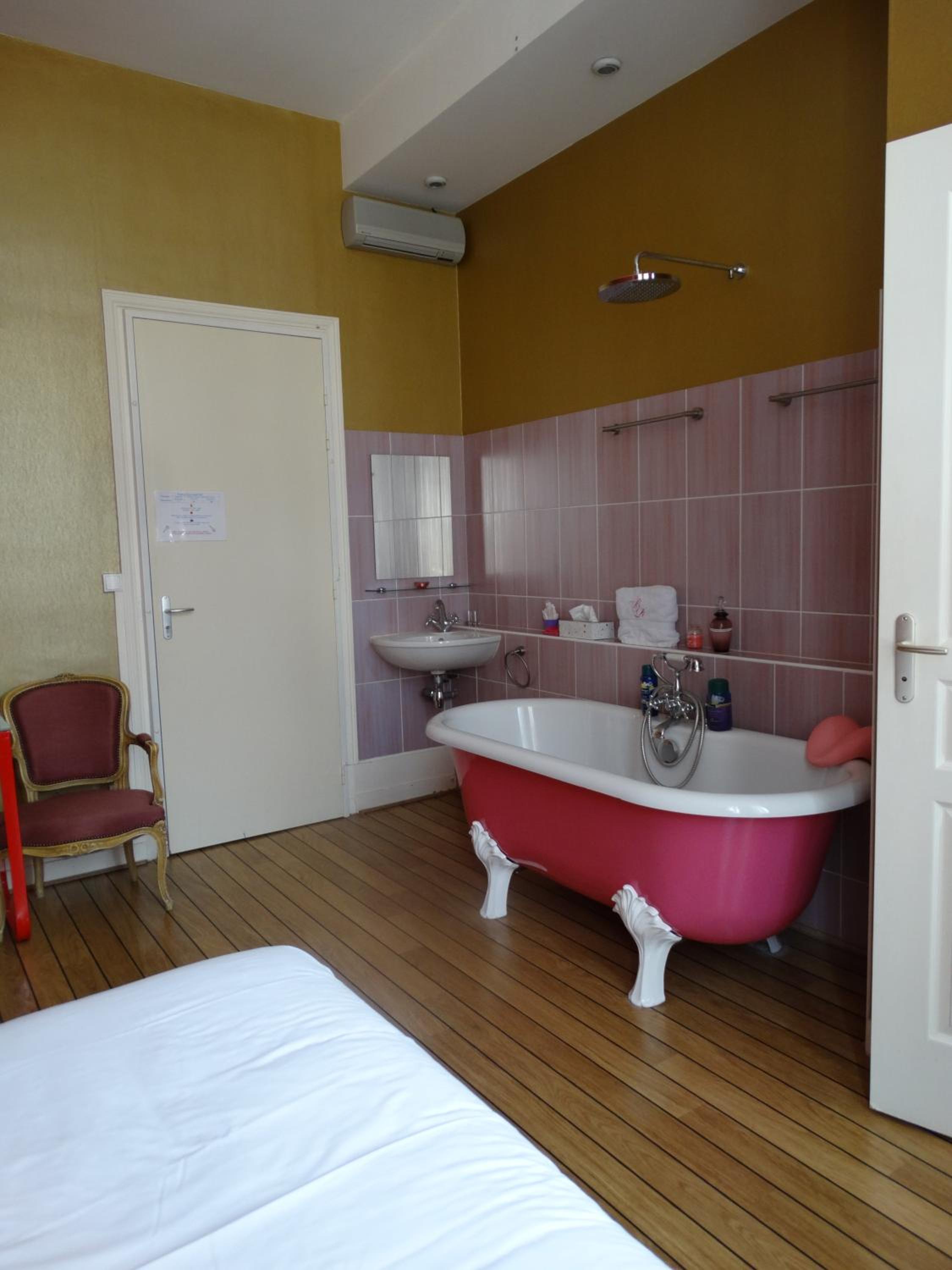 Standard Double Room photo 2