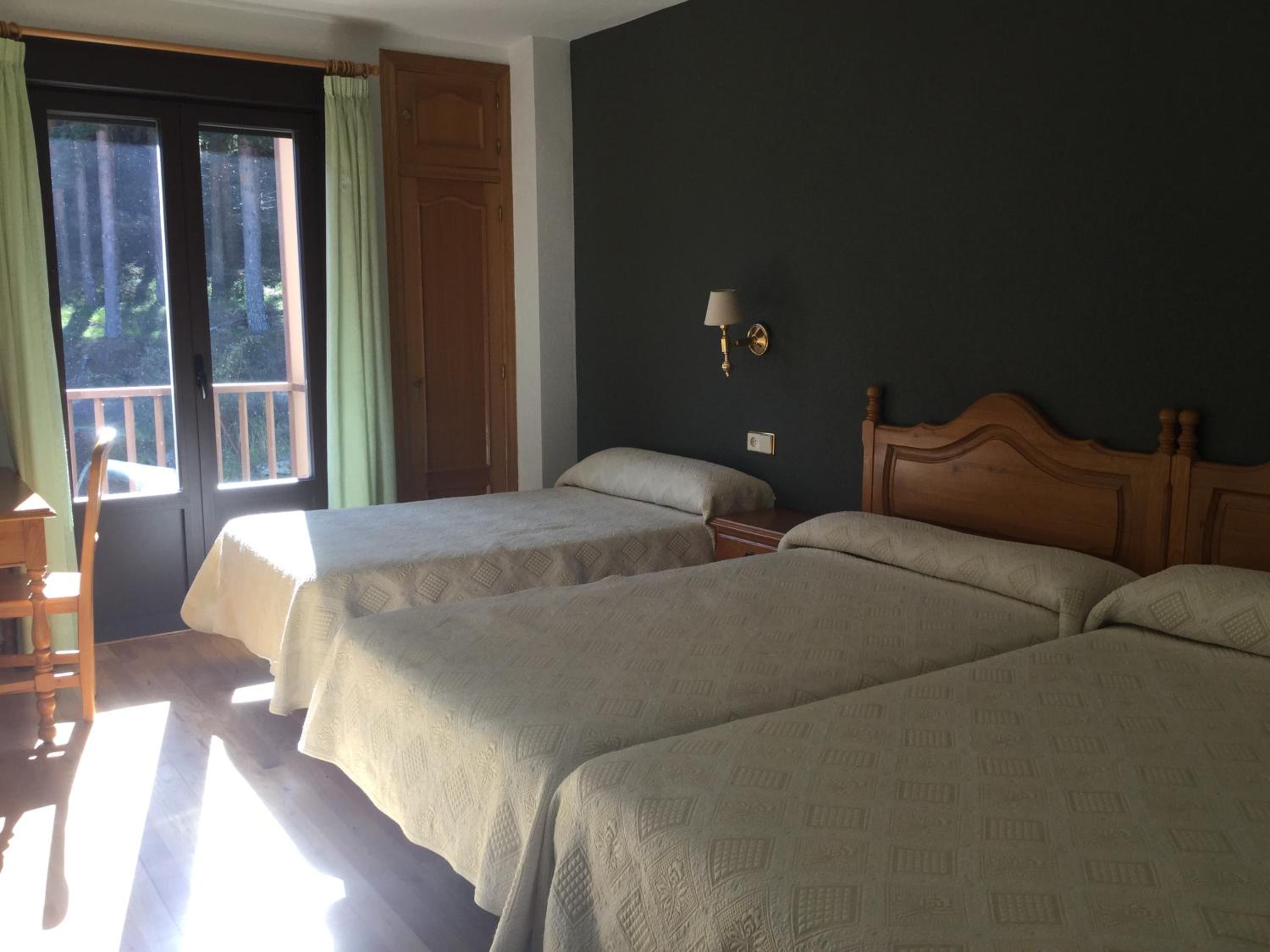 Classic Triple Room photo 3