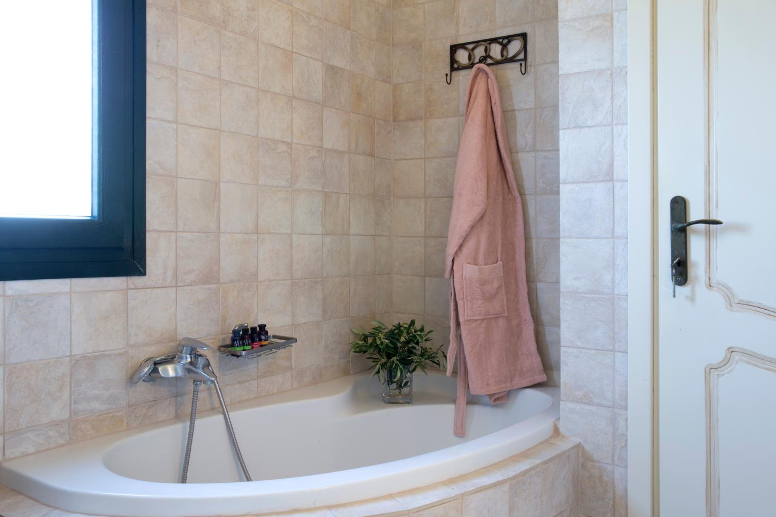 Penthouse Suite Three Bedrooms with Panoramic Sea View - Photo 13