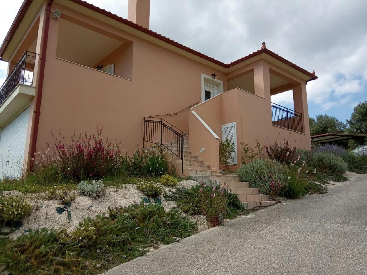 Villa with Sea View photo 2