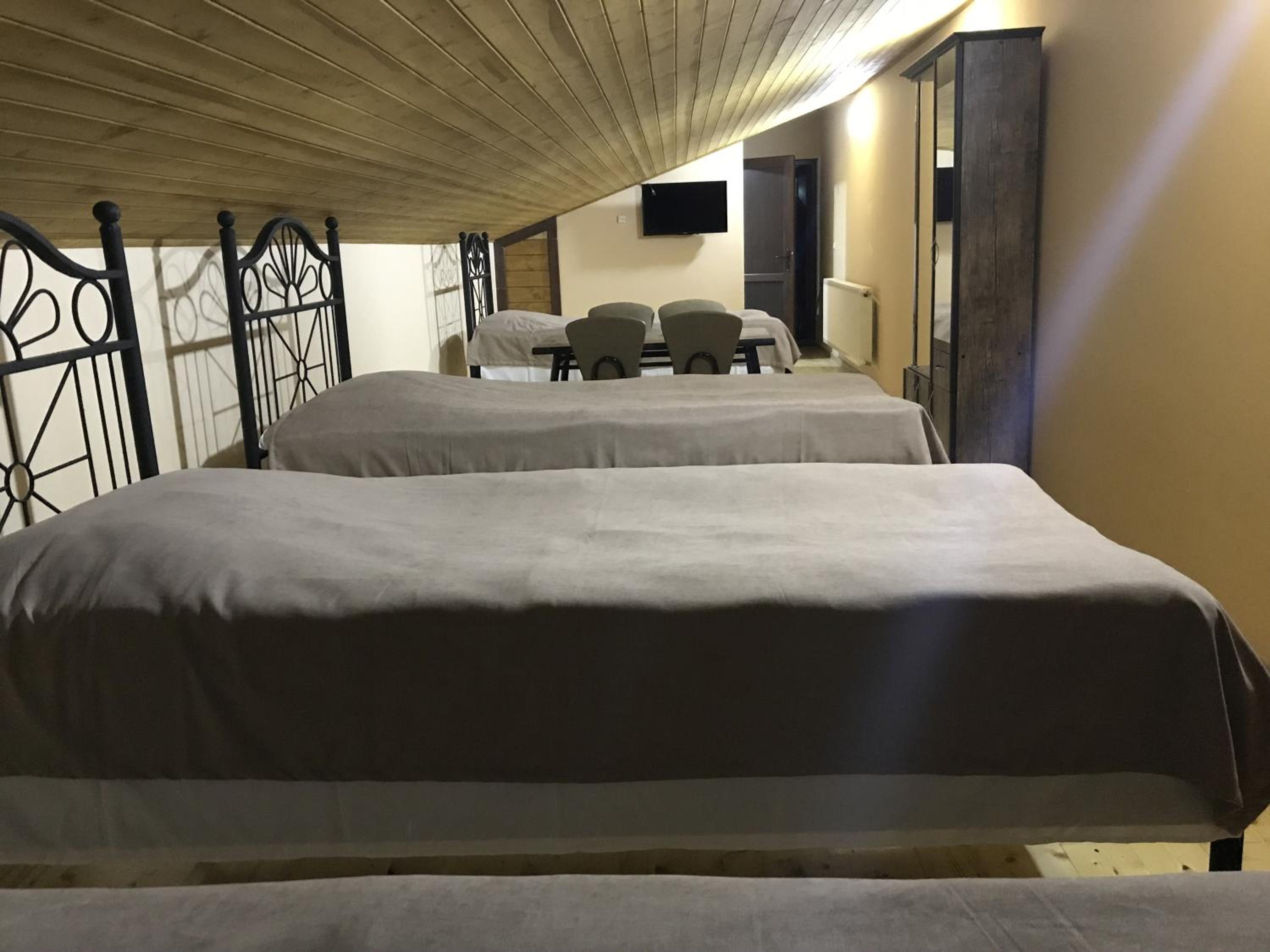 Quadruple Room with Shower photo 1