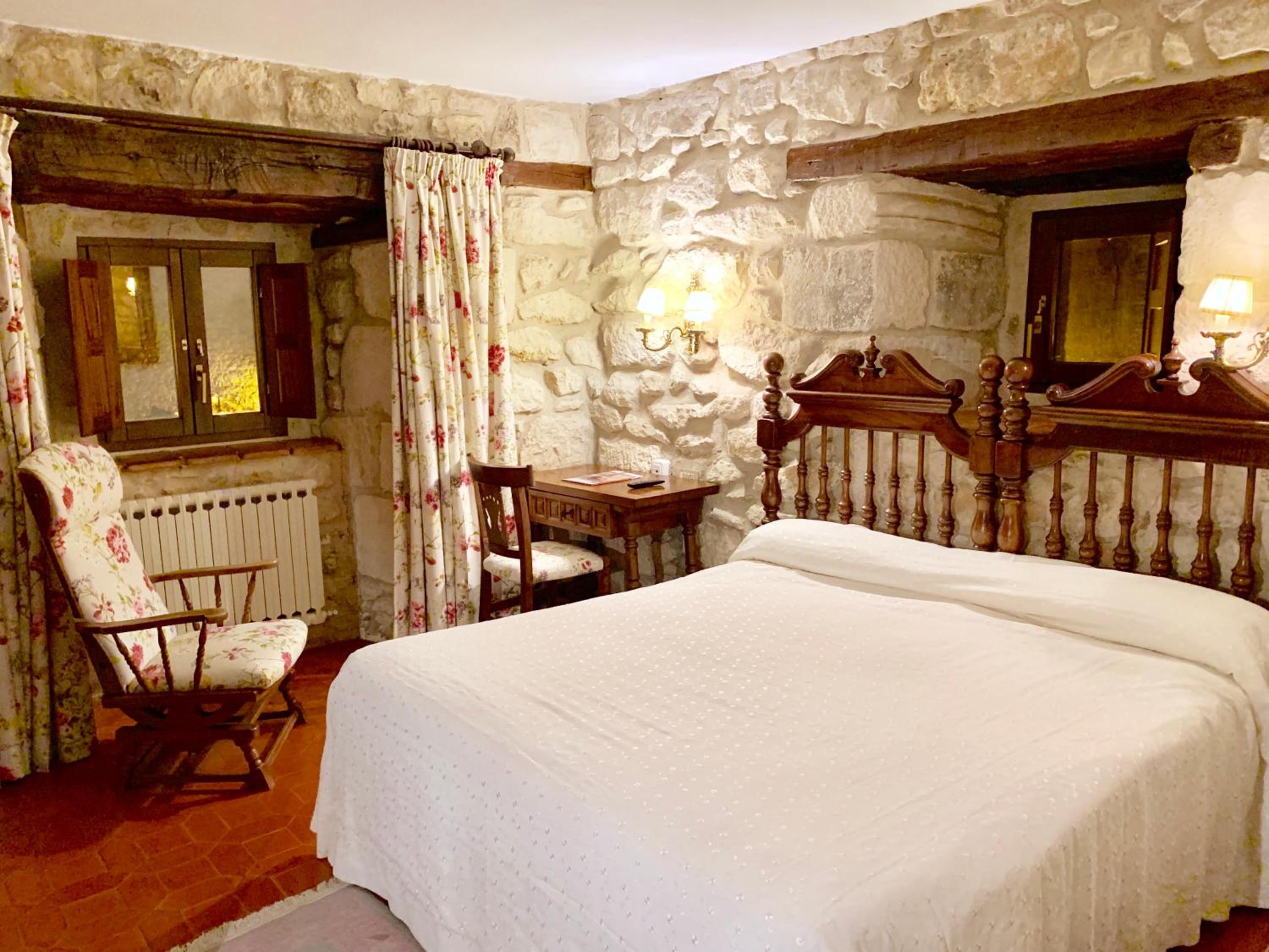 Standard Double or Twin Room photo 3