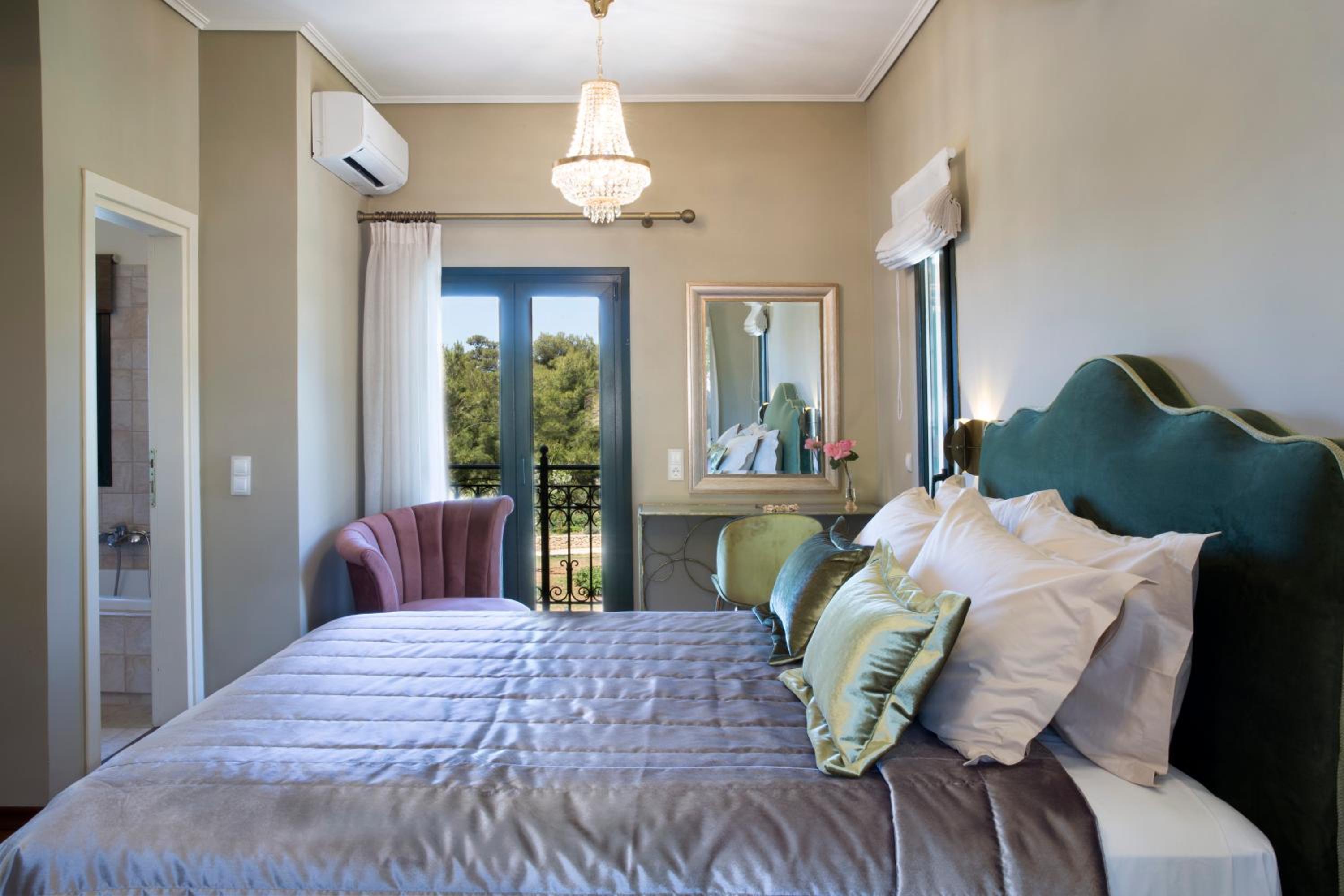 Penthouse Suite Three Bedrooms with Panoramic Sea View