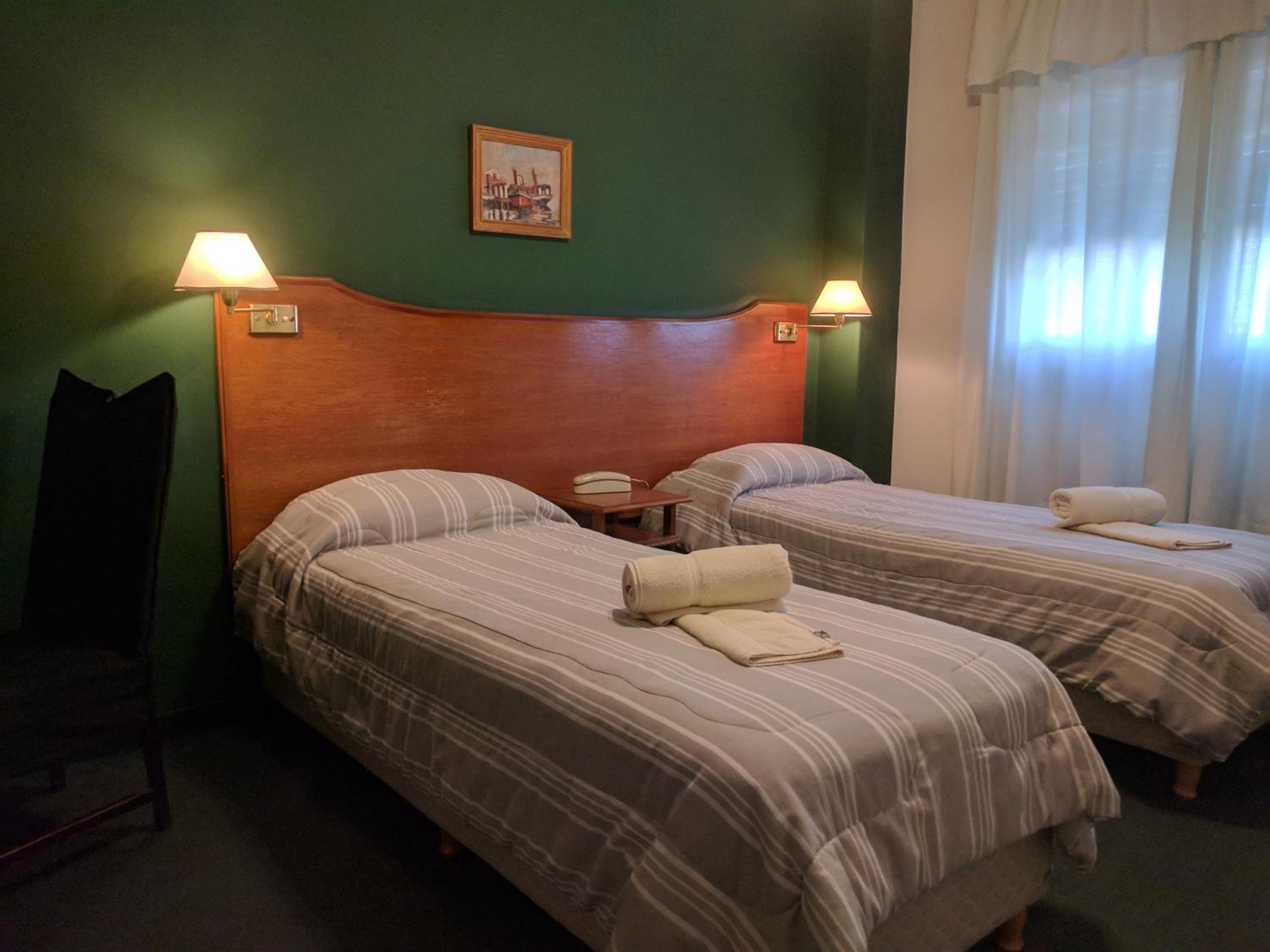 Double or Twin Room photo 3