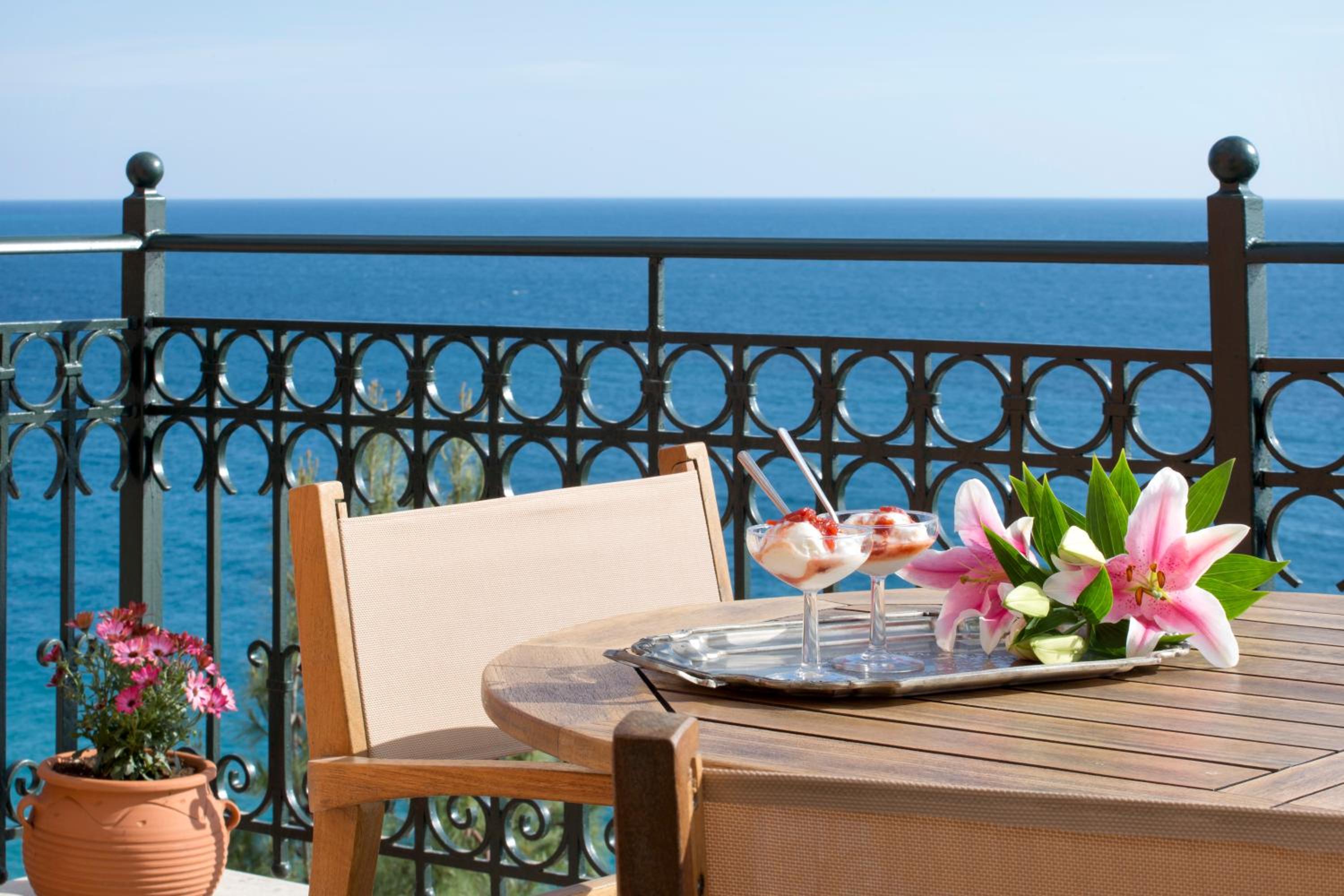 Penthouse Suite Three Bedrooms with Panoramic Sea View - Photo 40