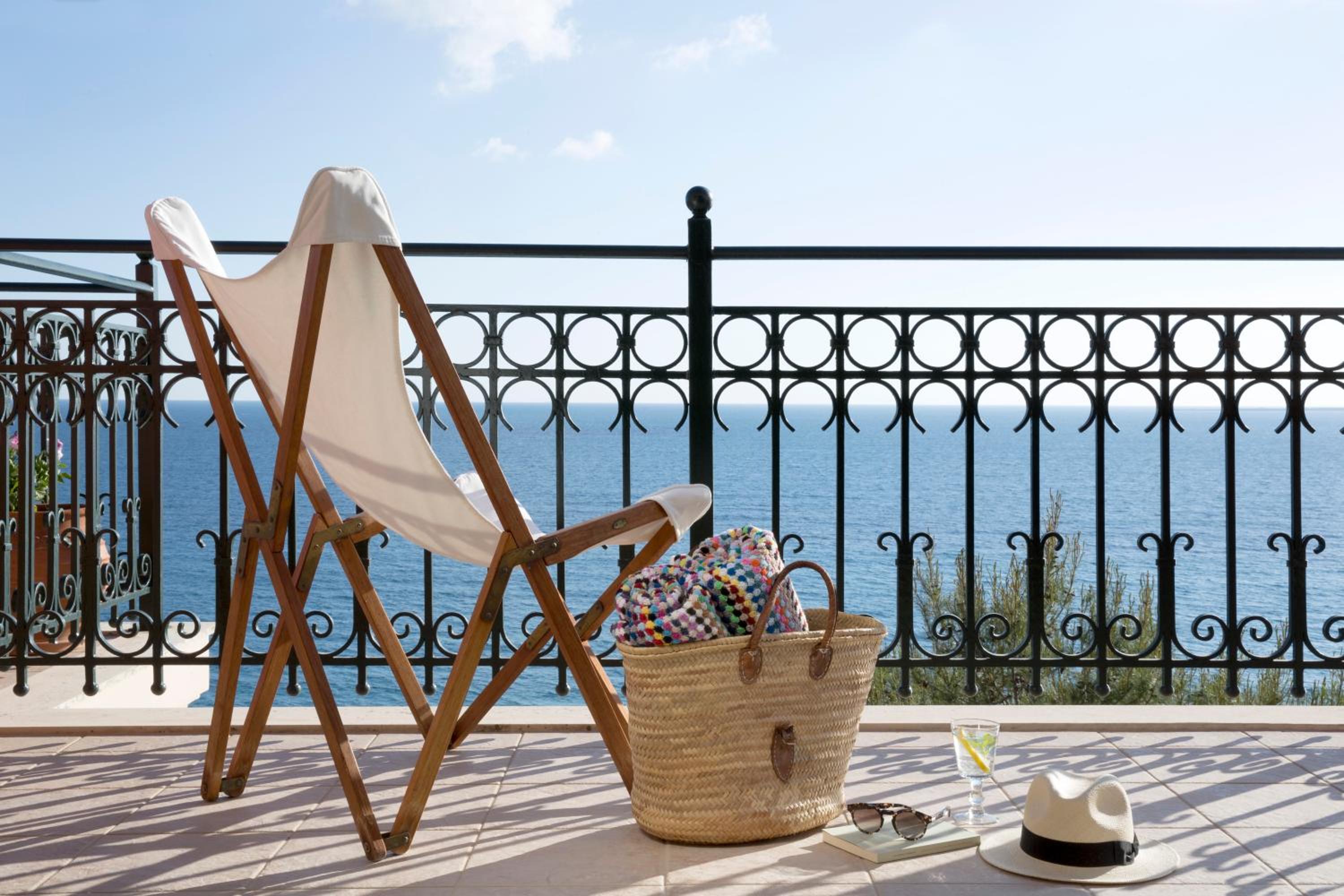 Penthouse Suite Three Bedrooms with Panoramic Sea View - Photo 32