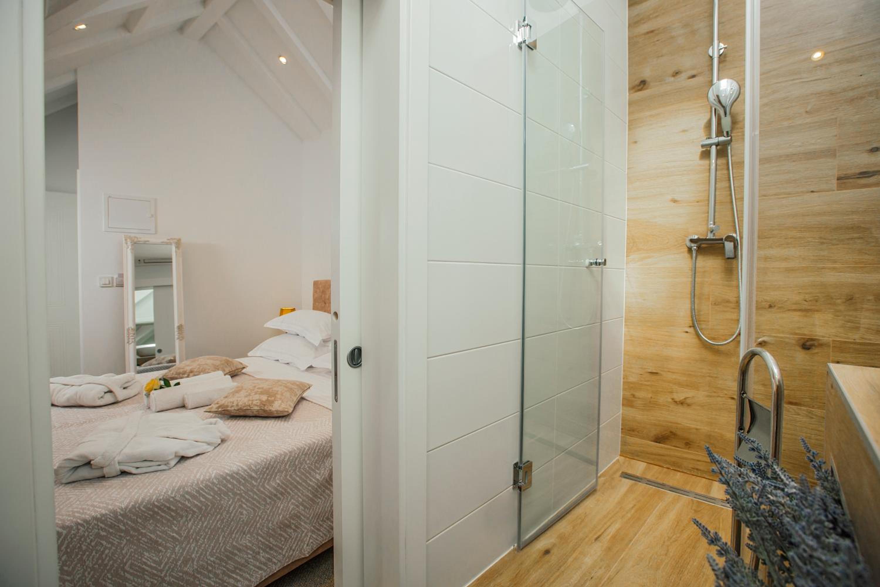 Superior Double or Twin Room with Sea View photo 3
