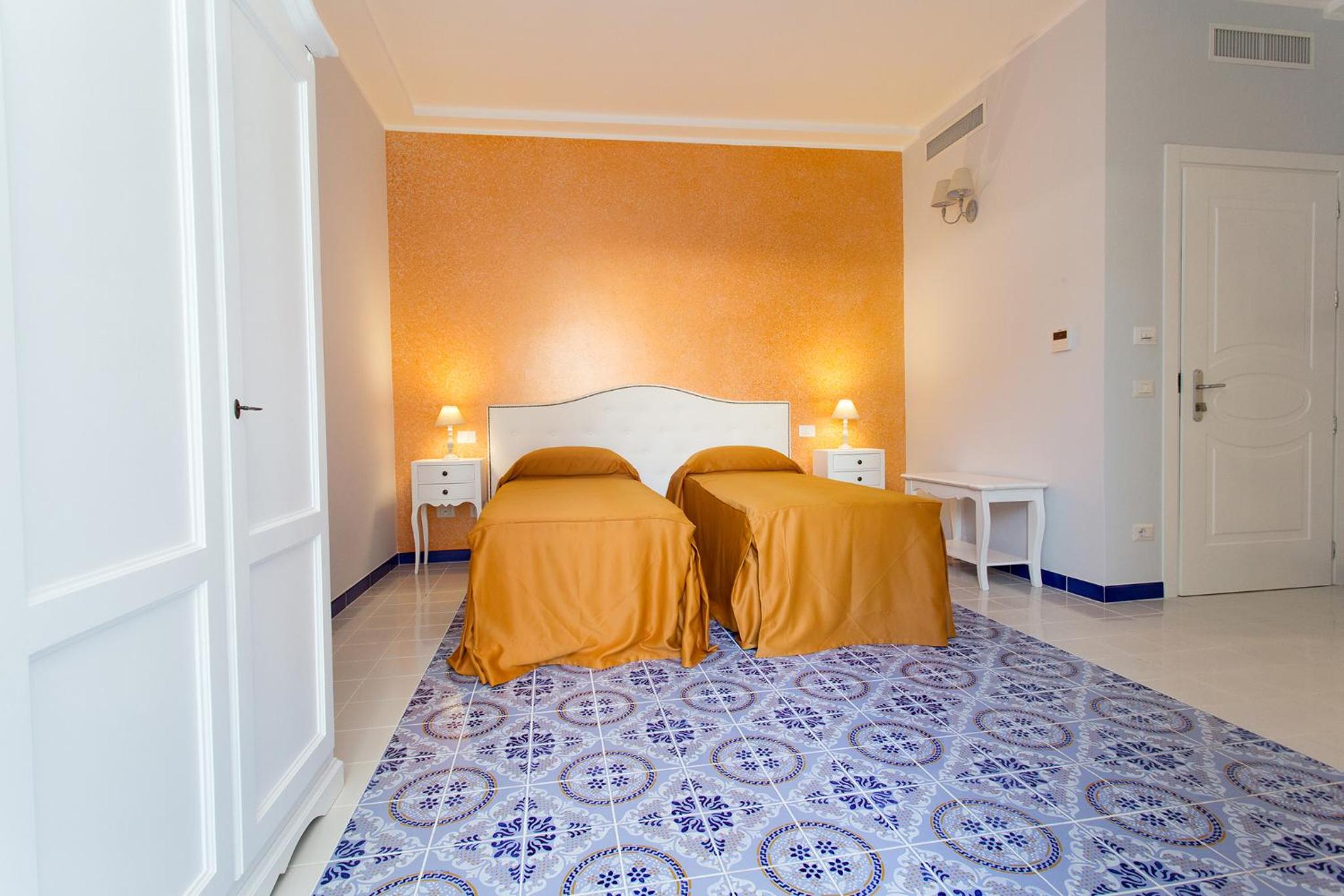 Standard Double Room - Photo 18