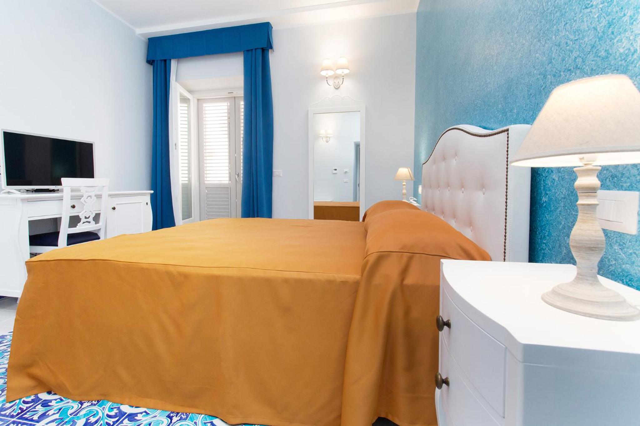 Standard Double Room - Photo 17