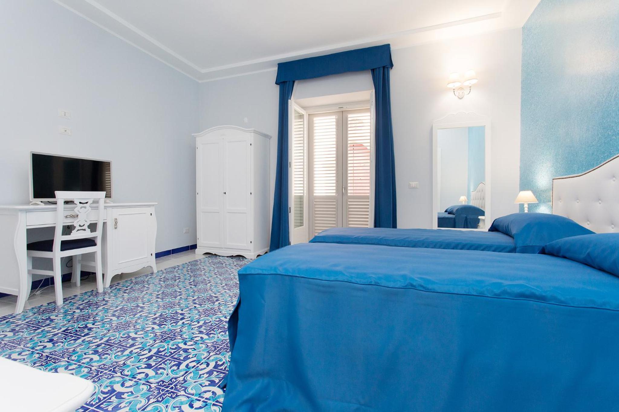 Standard Double Room - Photo 15