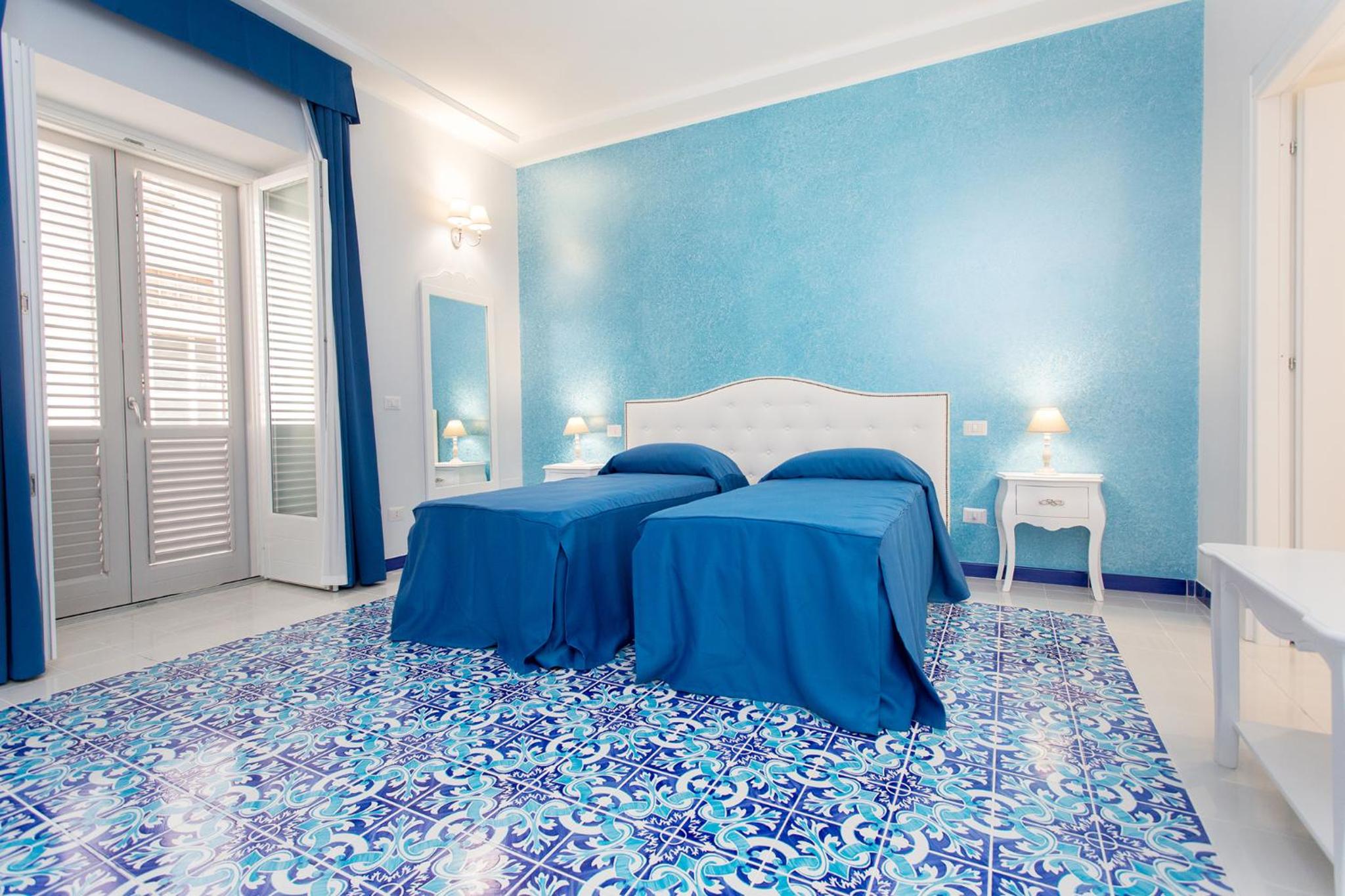 Standard Double Room - Photo 14