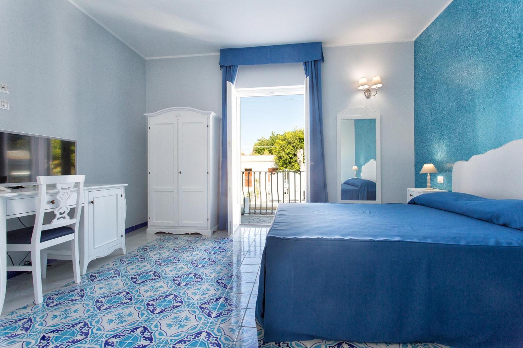Standard Double Room - Photo 26