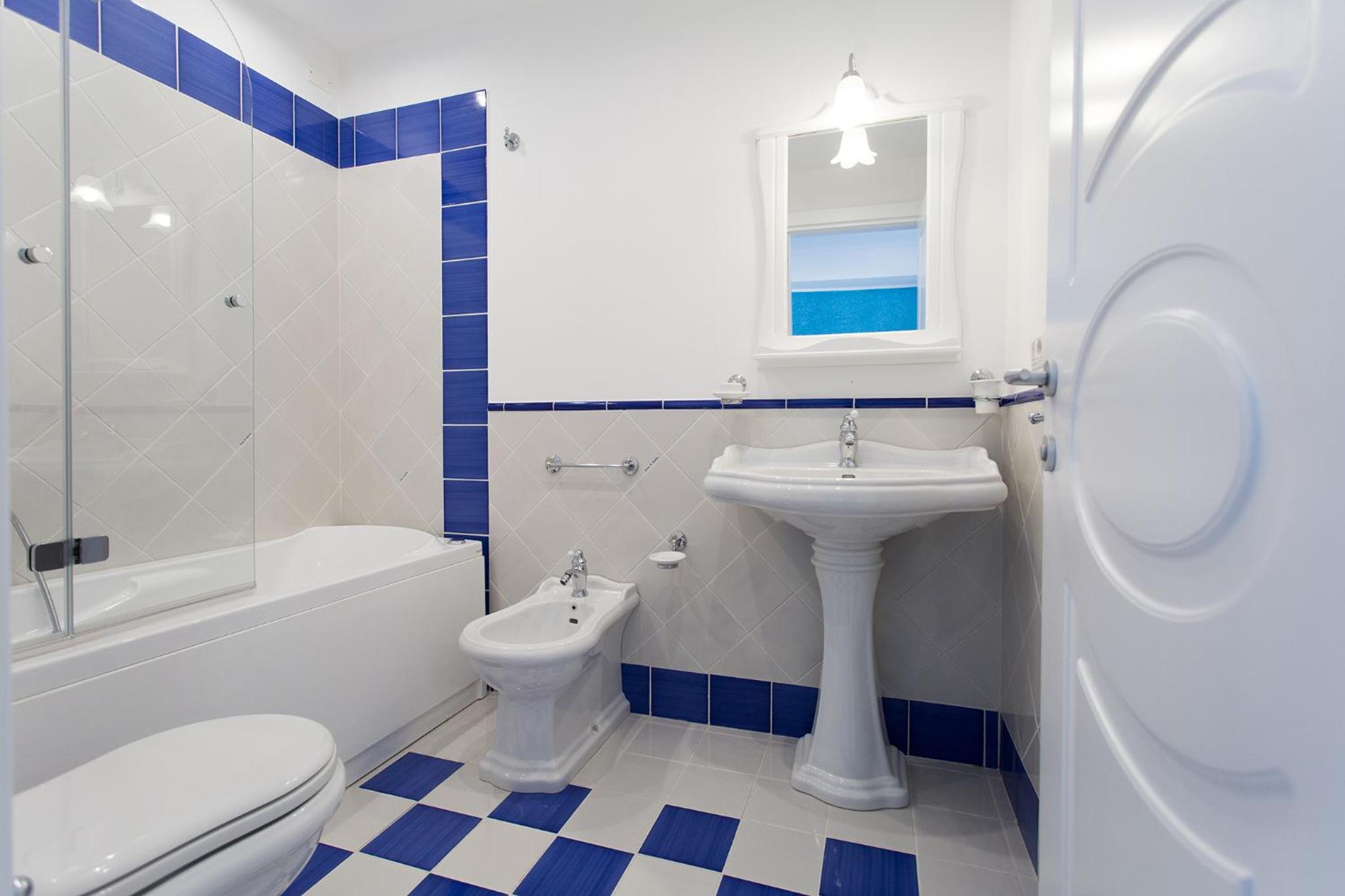 Superior Double Room - Photo 12