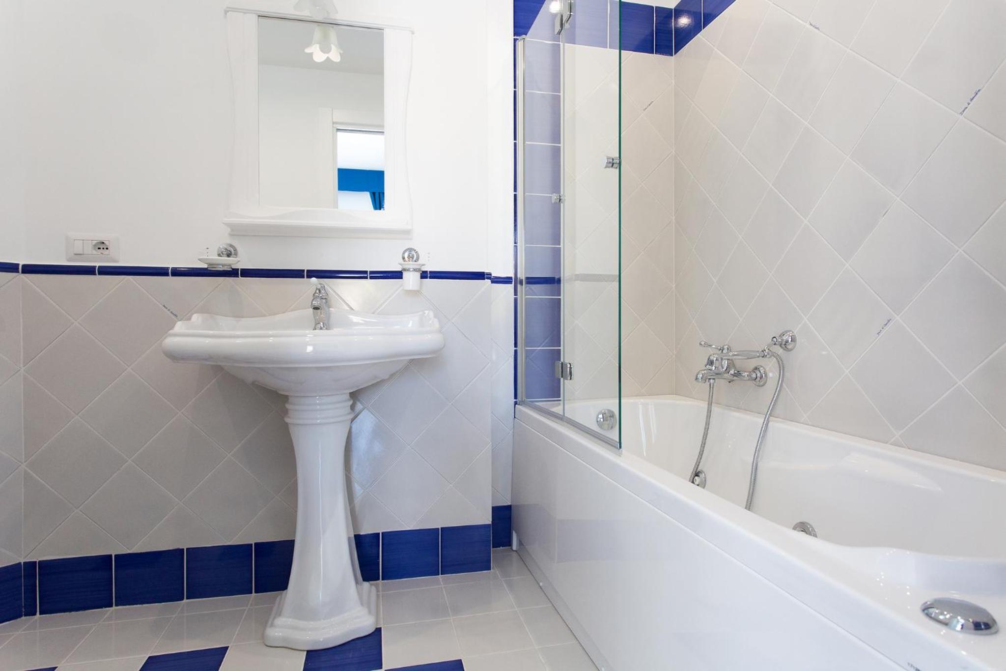 Superior Double Room - Photo 9