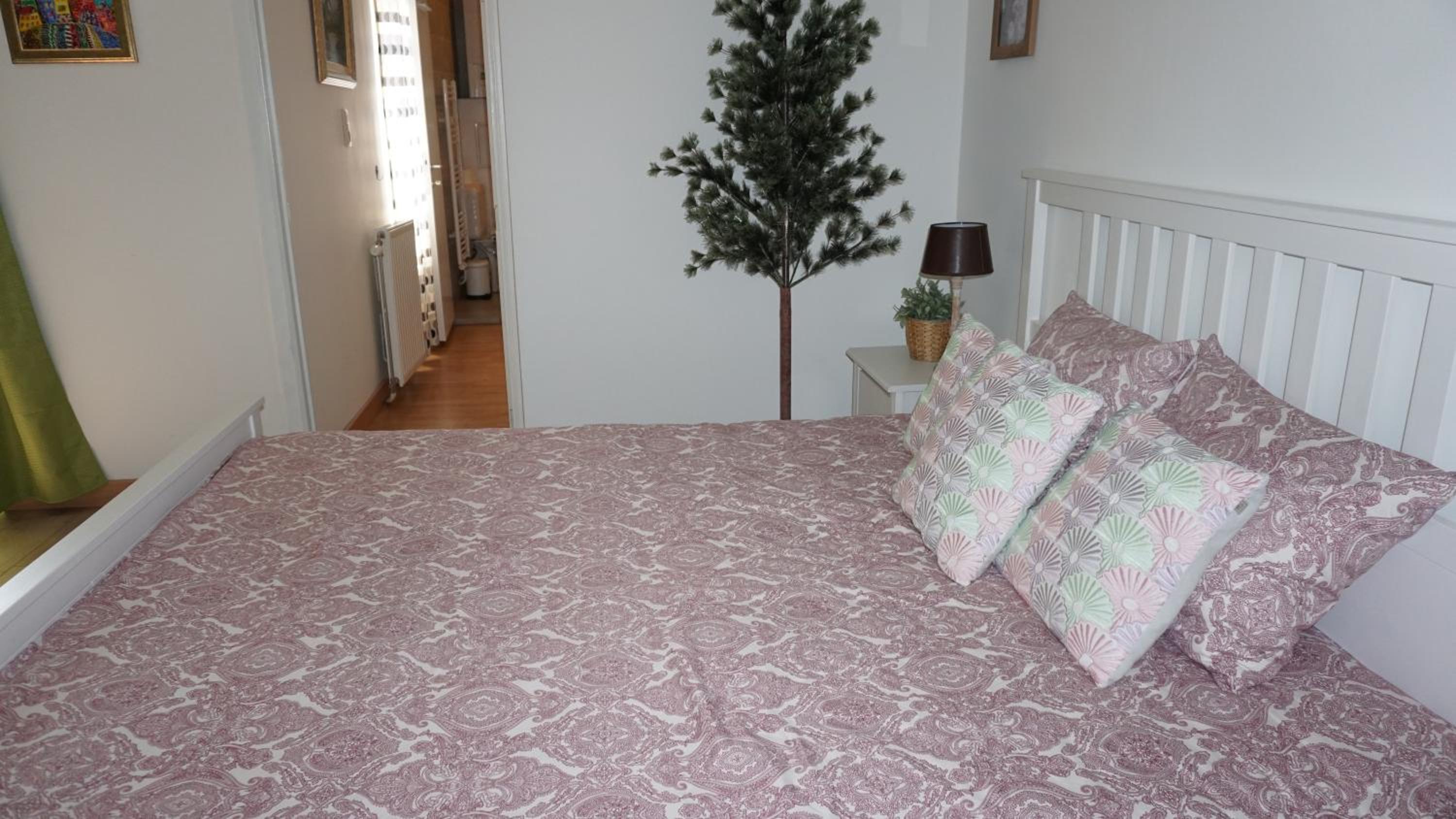 Apartment with Terrace - Photo 1