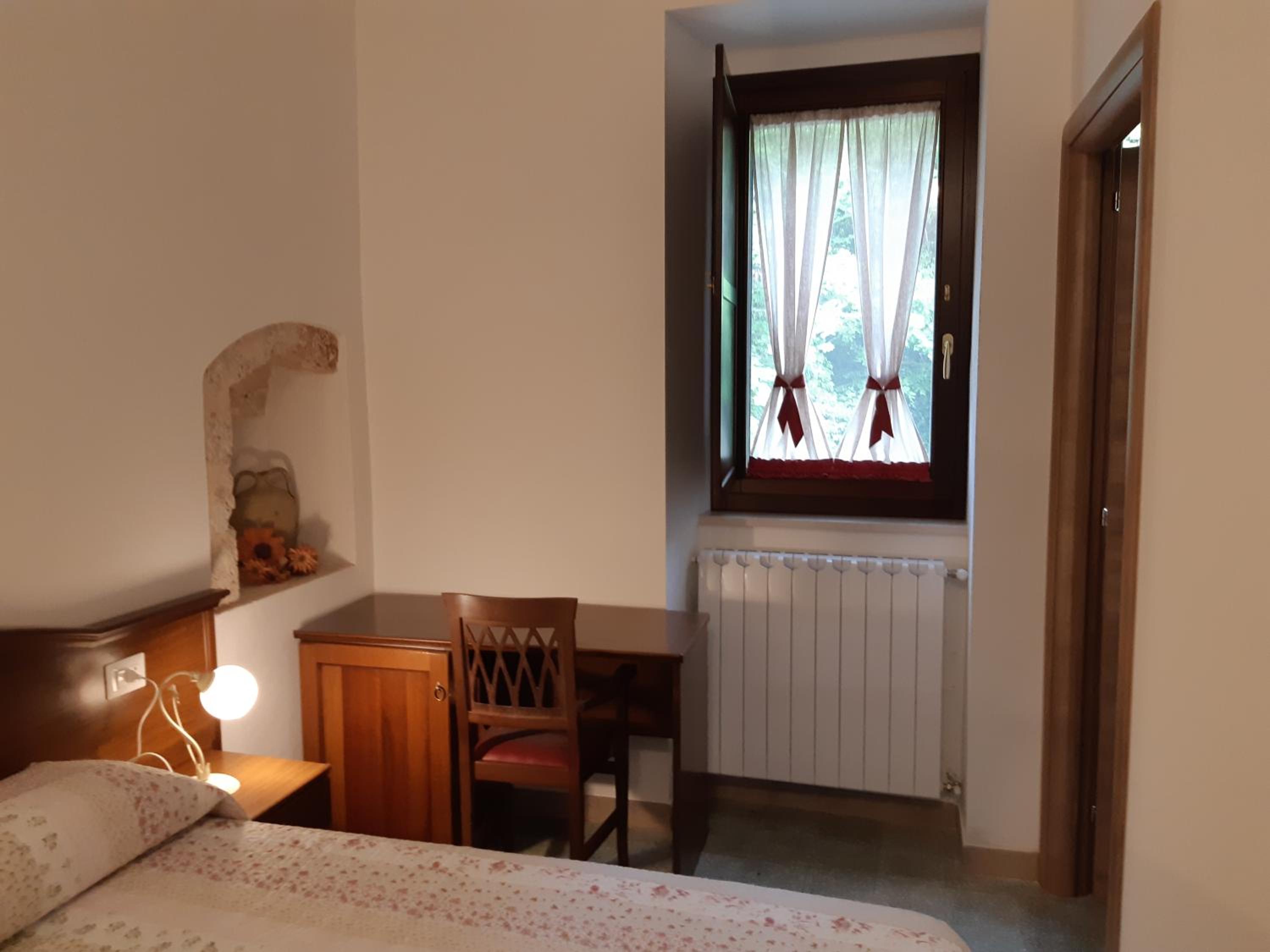 Double Room - Photo 2