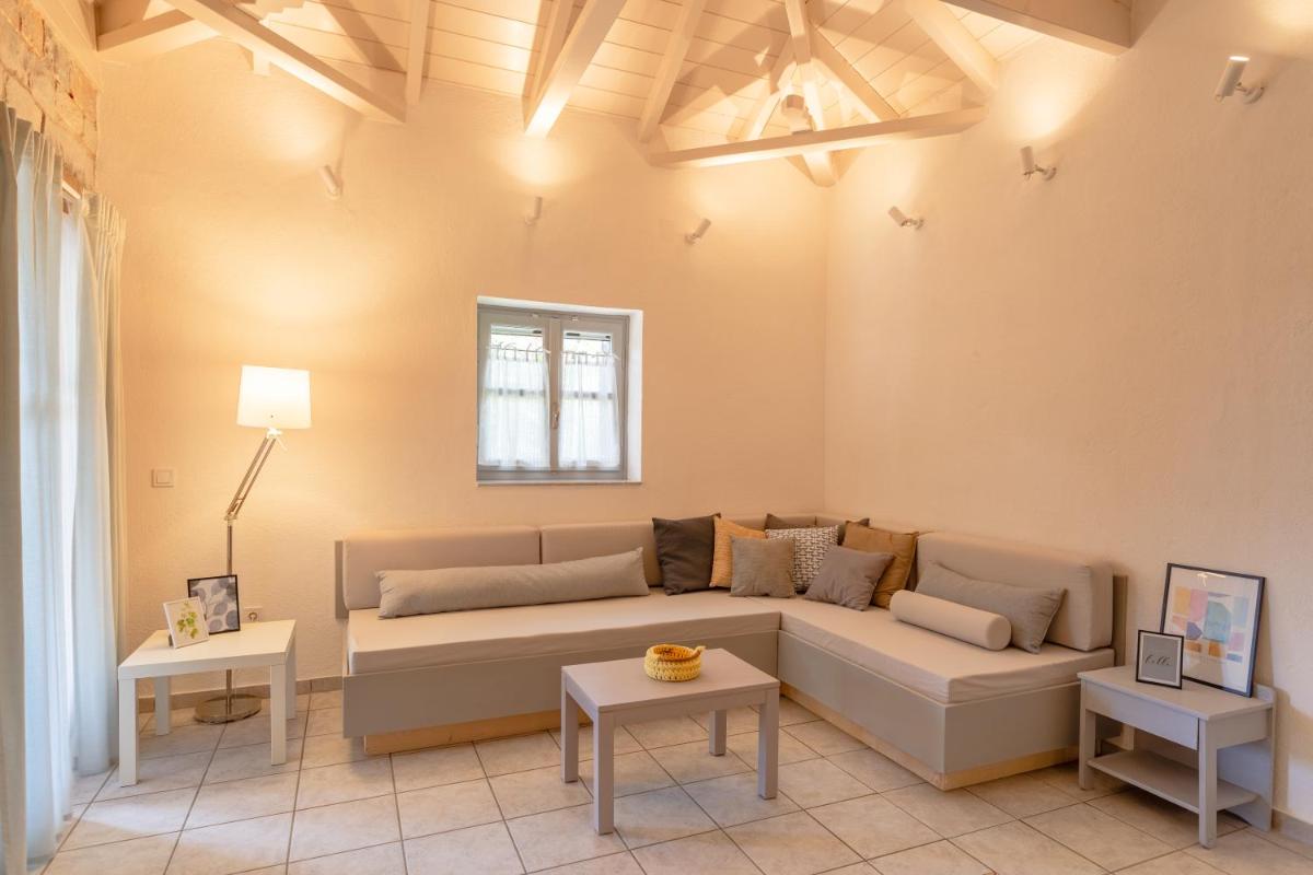 One-Bedroom House photo 2
