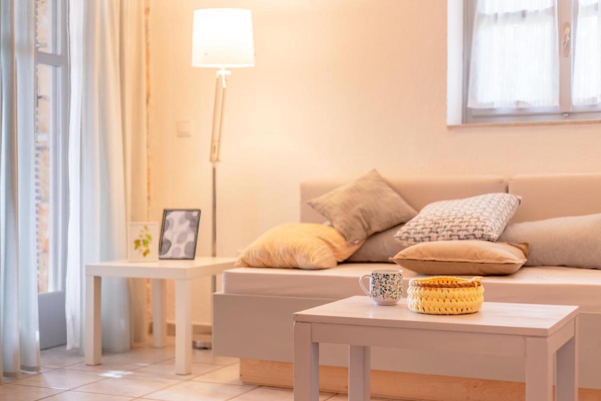 One-Bedroom House photo 1