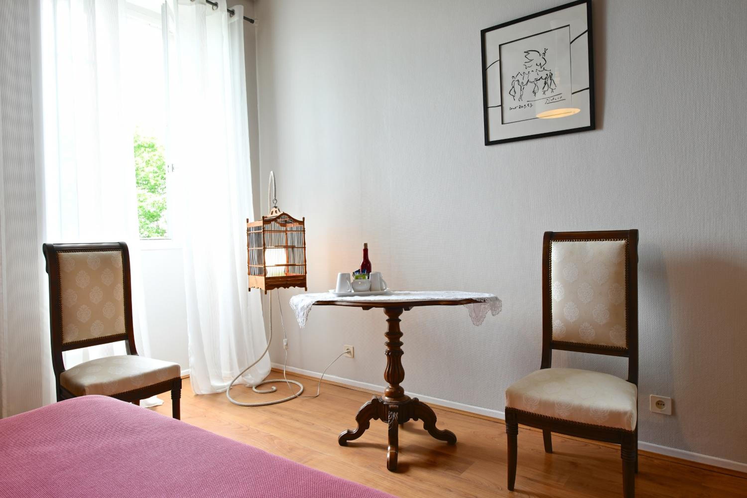 Double Room with Private Bathroom photo 2