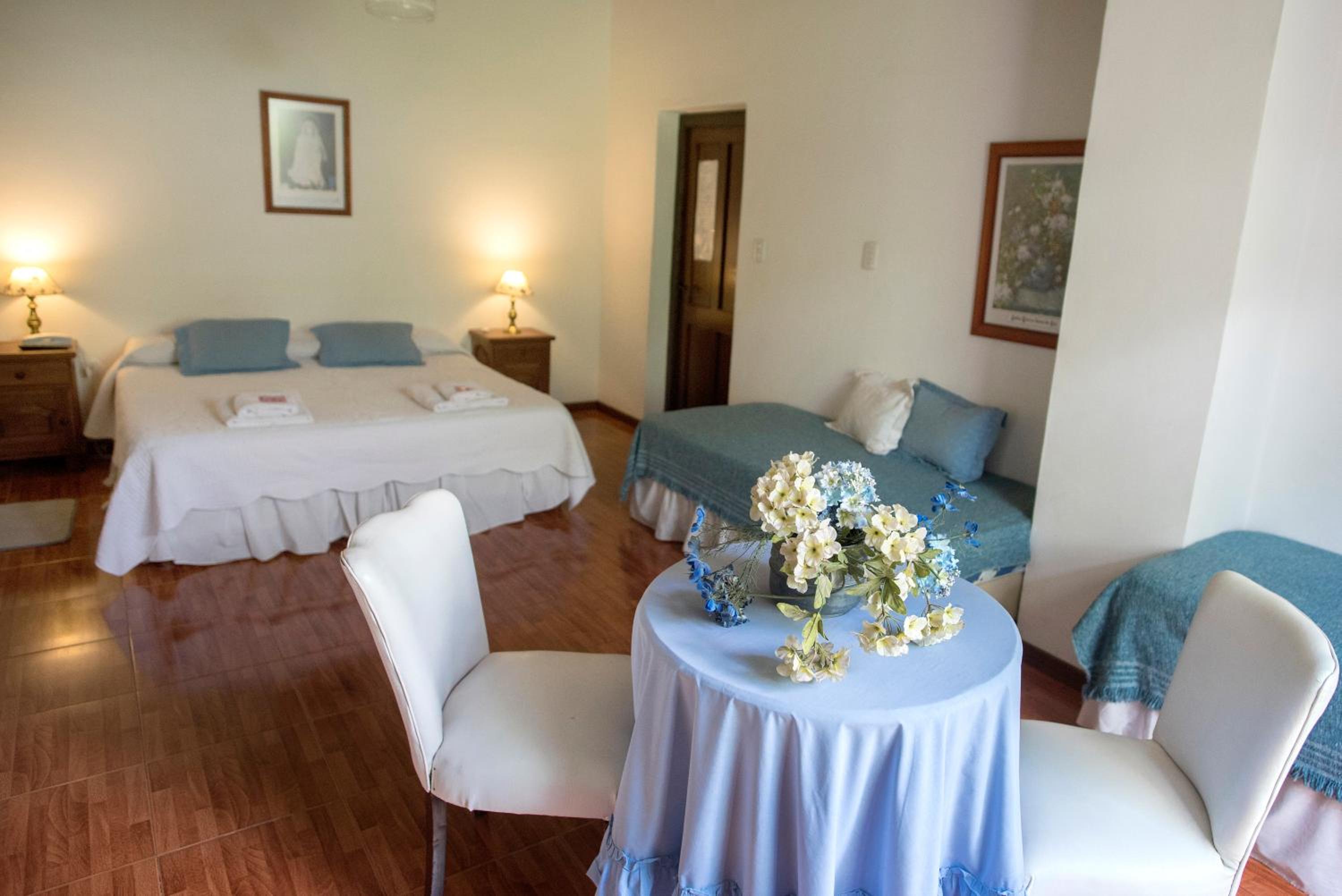 Standard Triple Room photo 2