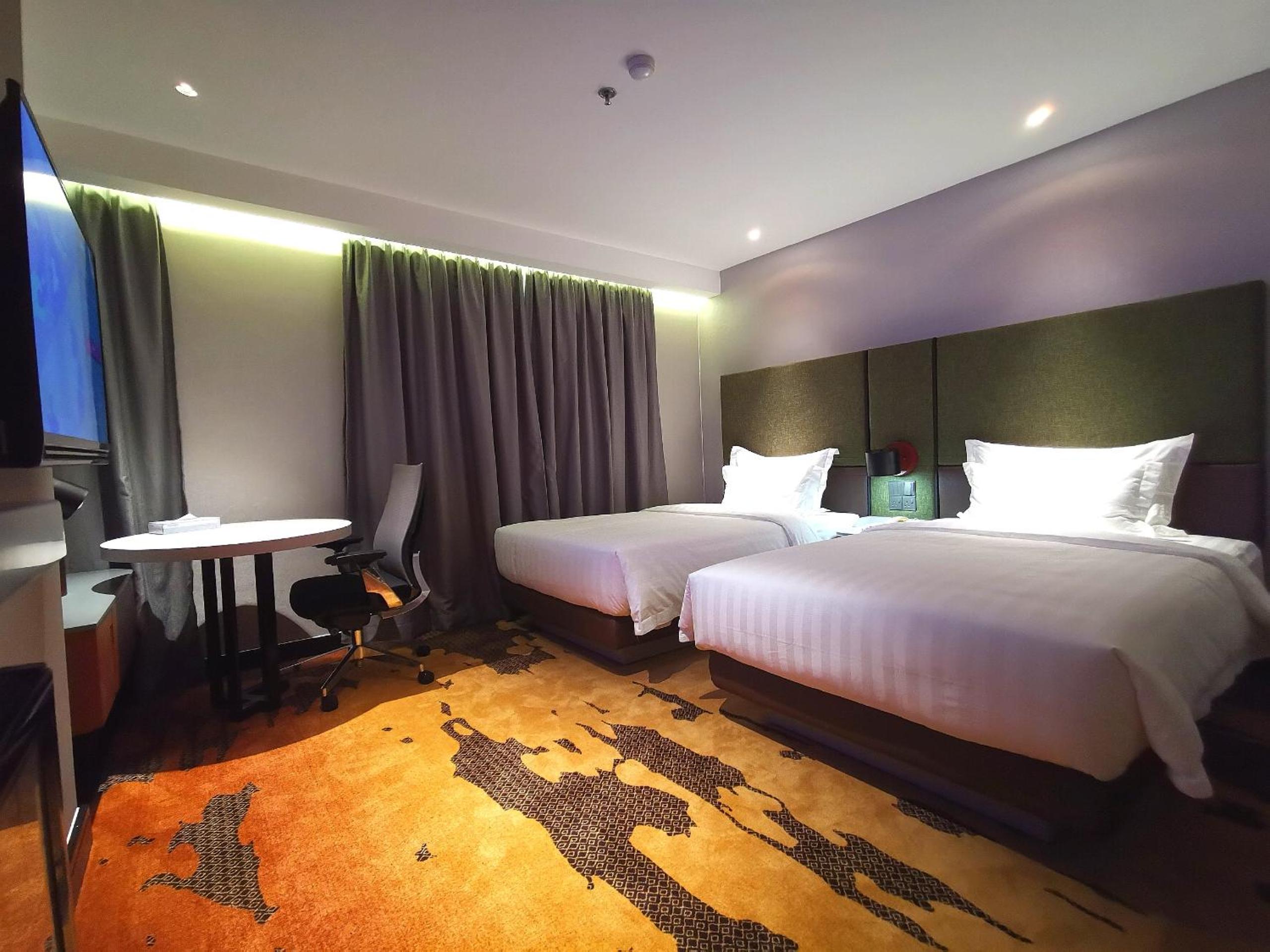 Premier Twin Room - Non-Smoking photo 2
