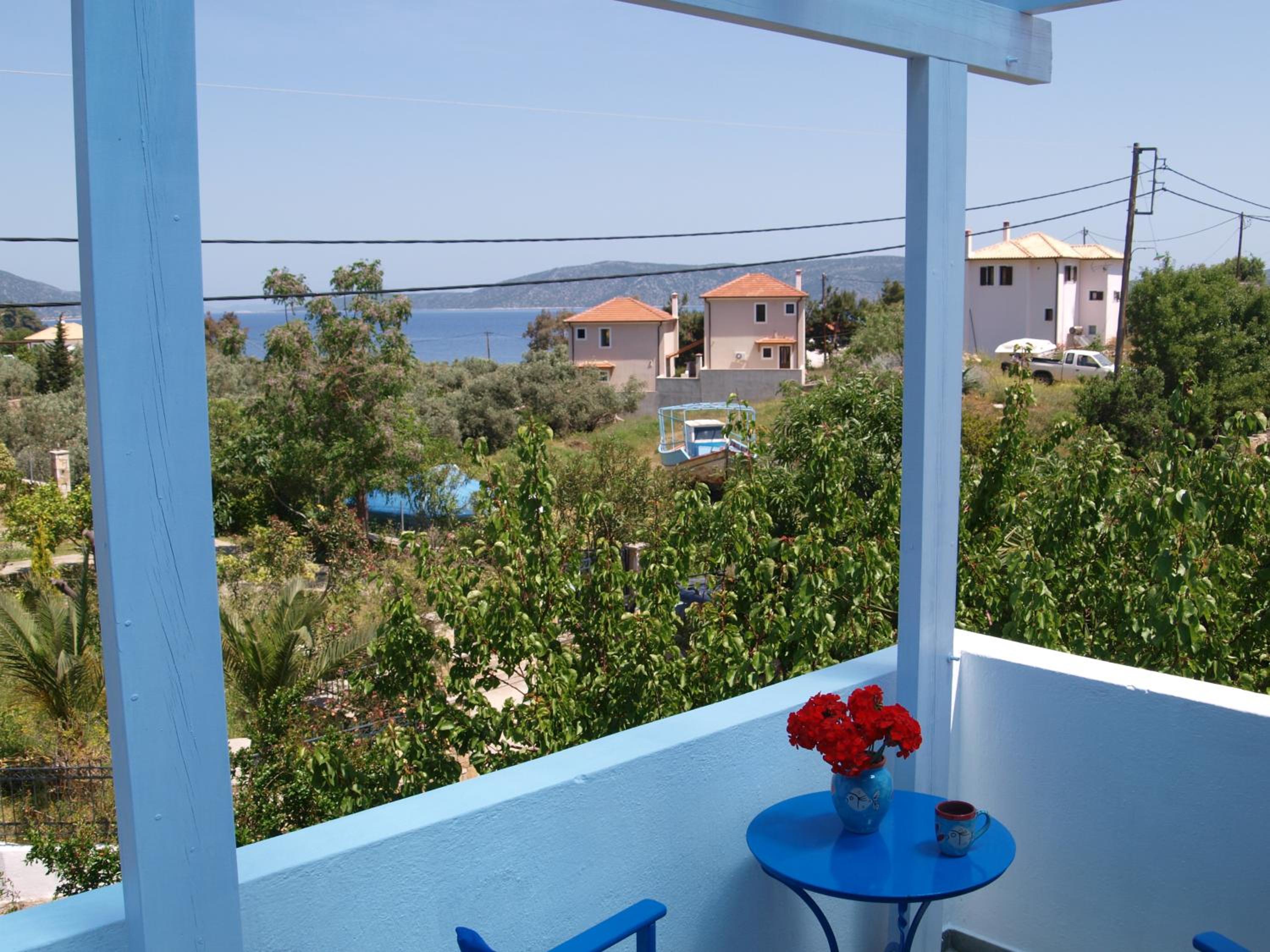 Studio with Balcony photo 3