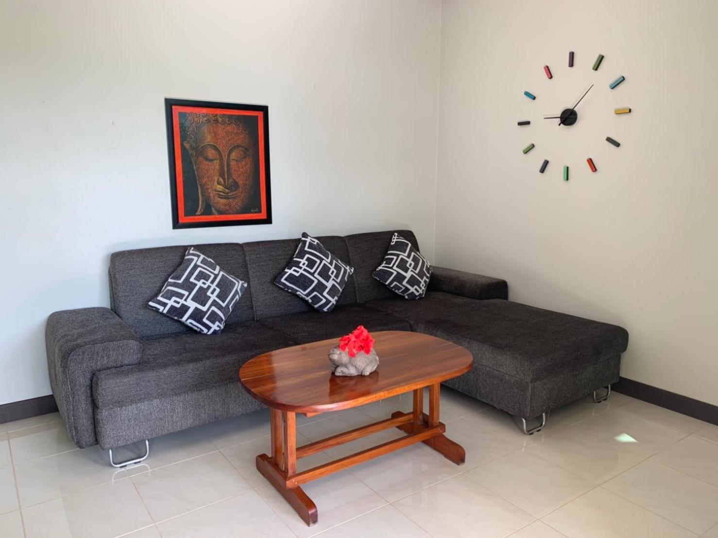 One-Bedroom House - Photo 7