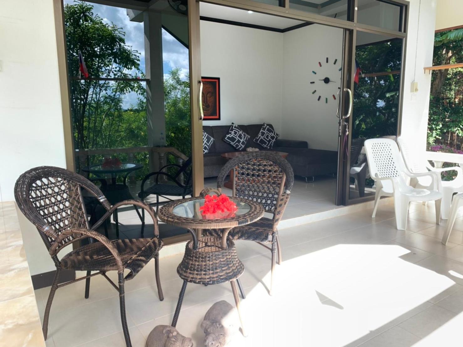 One-Bedroom House - Photo 10