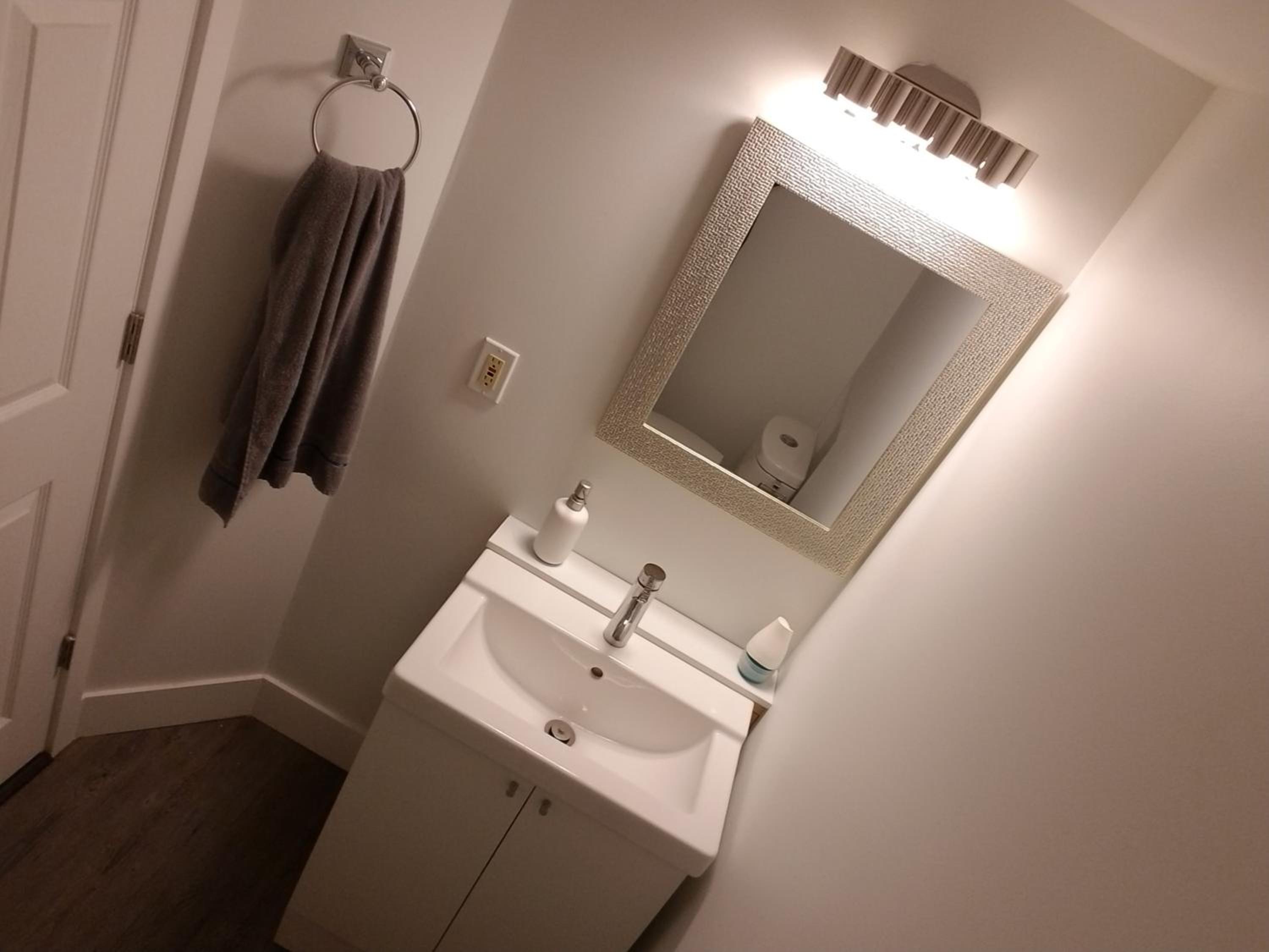 Standard Single Room with Shared Bathroom photo 2