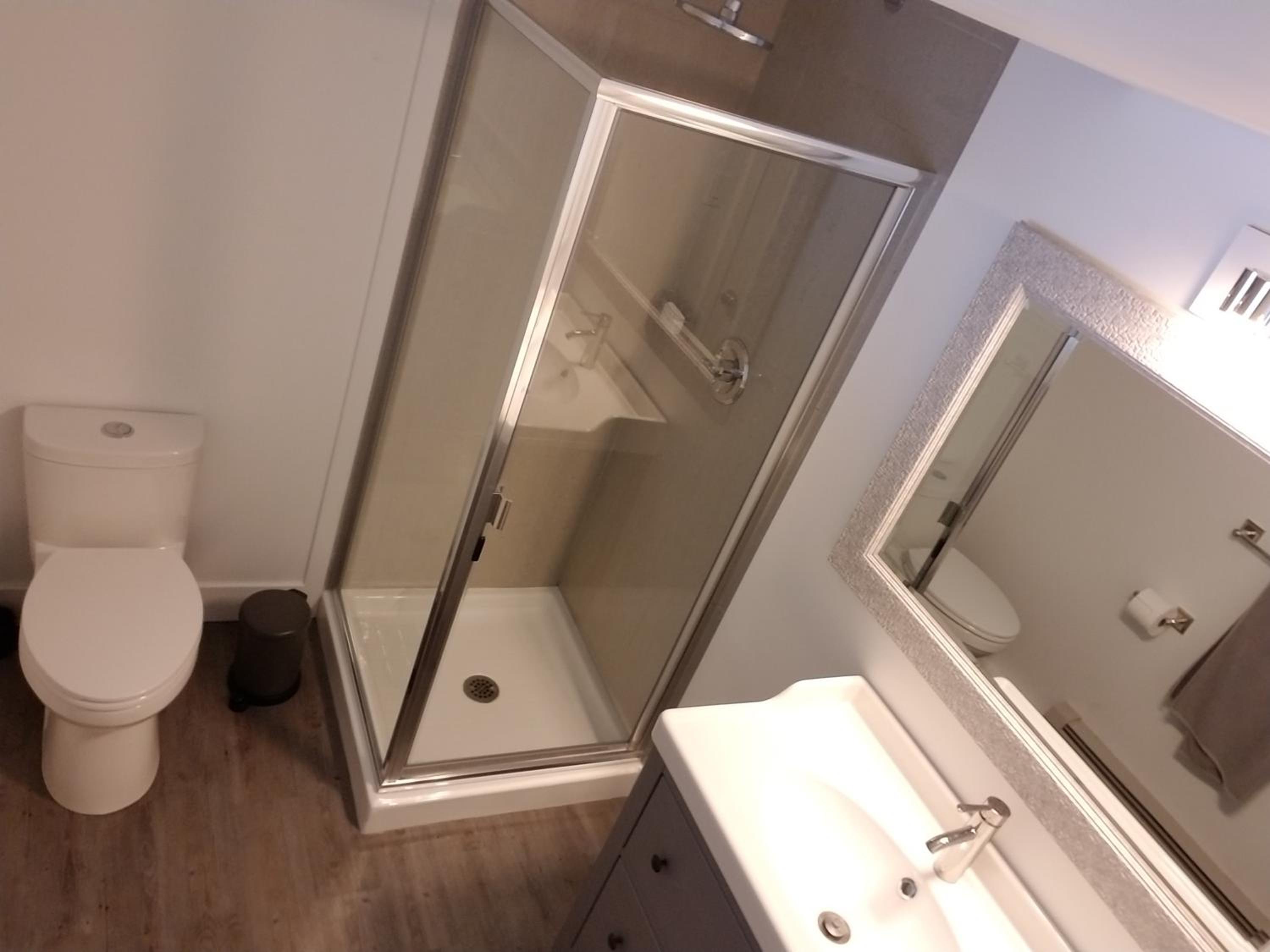 Standard Single Room with Shared Bathroom photo 3