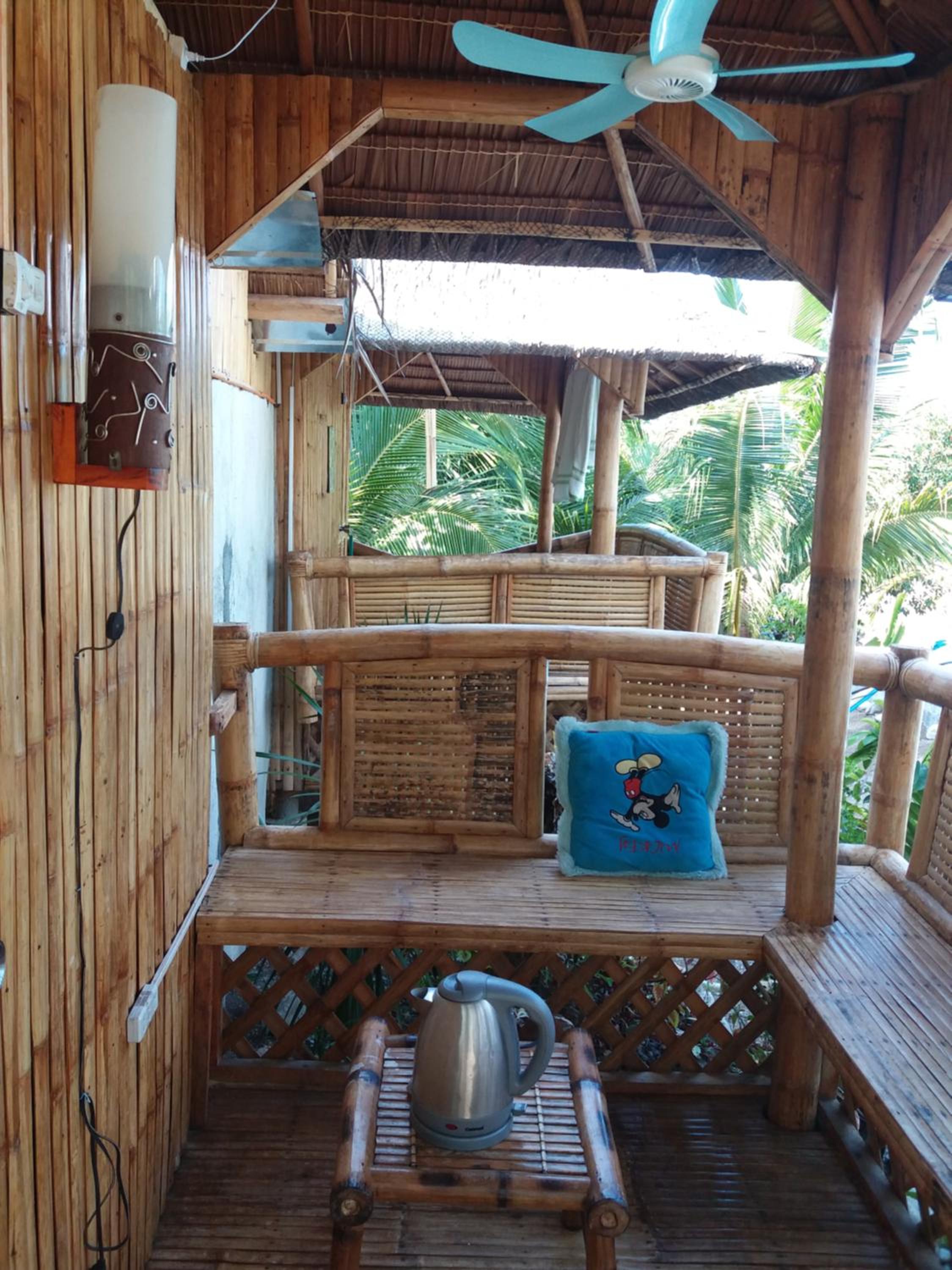 Double Room with Lake View - Photo 3
