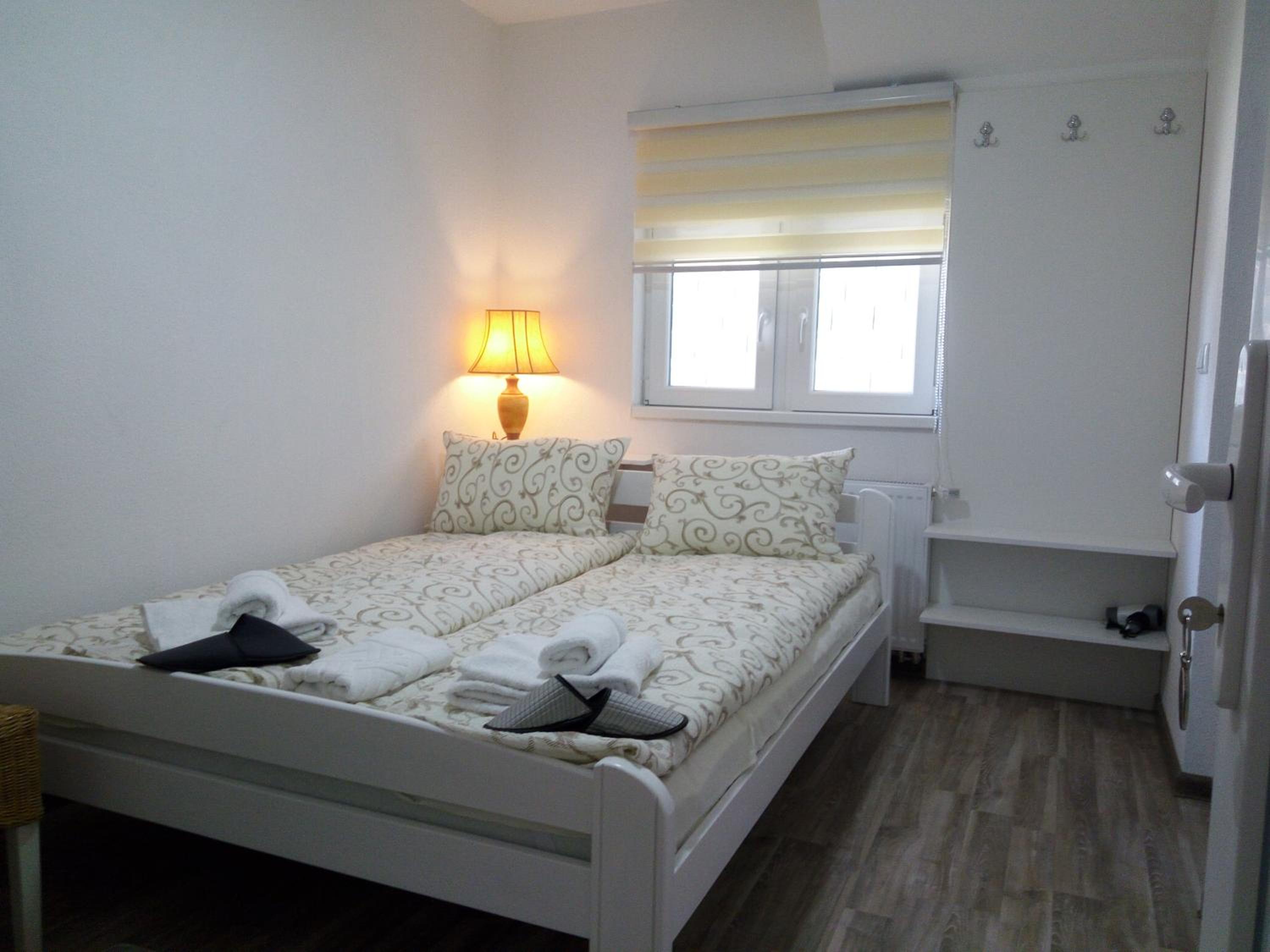 Double Room with Private Bathroom photo 1