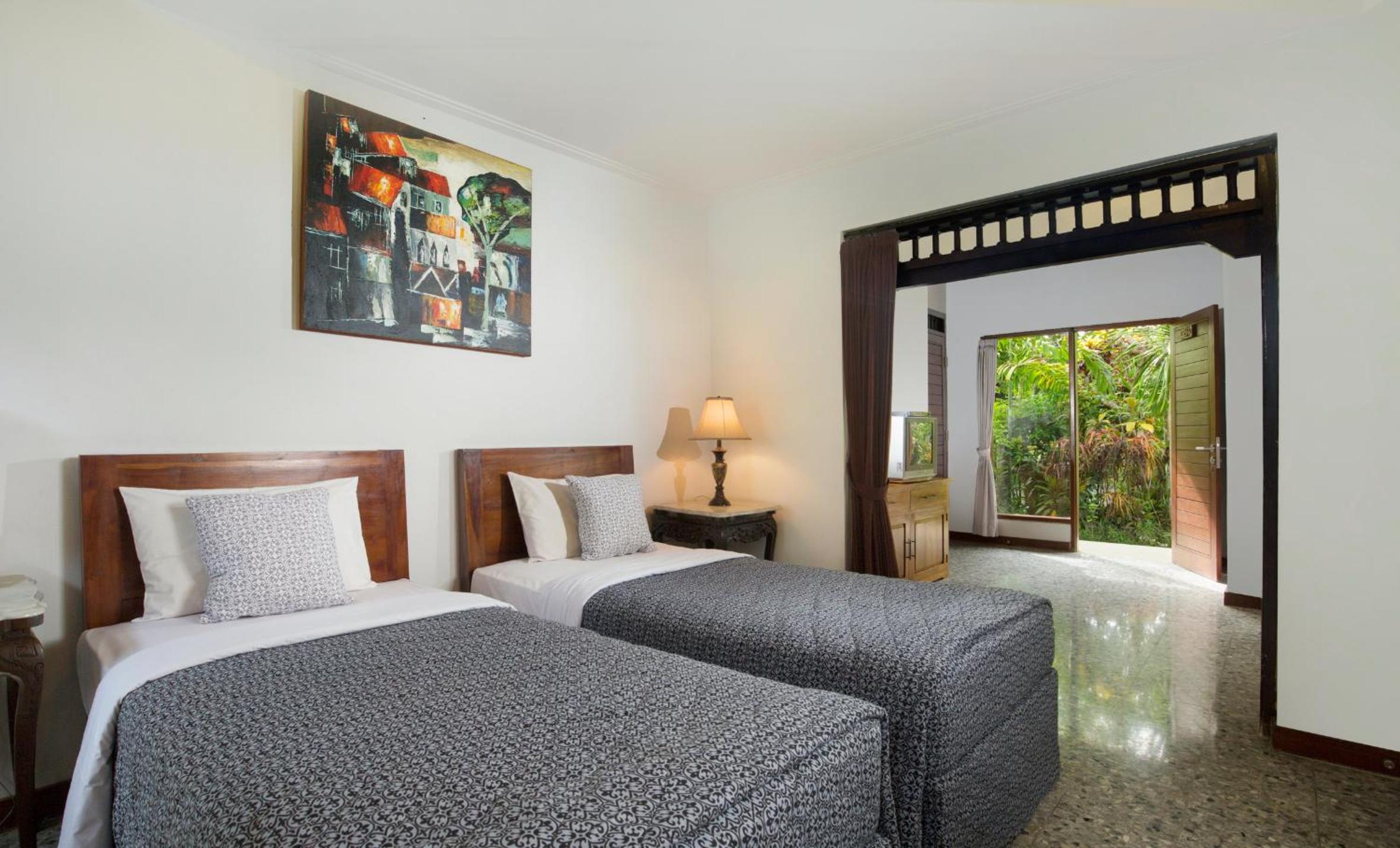 Deluxe Room with Garden View - Photo 7