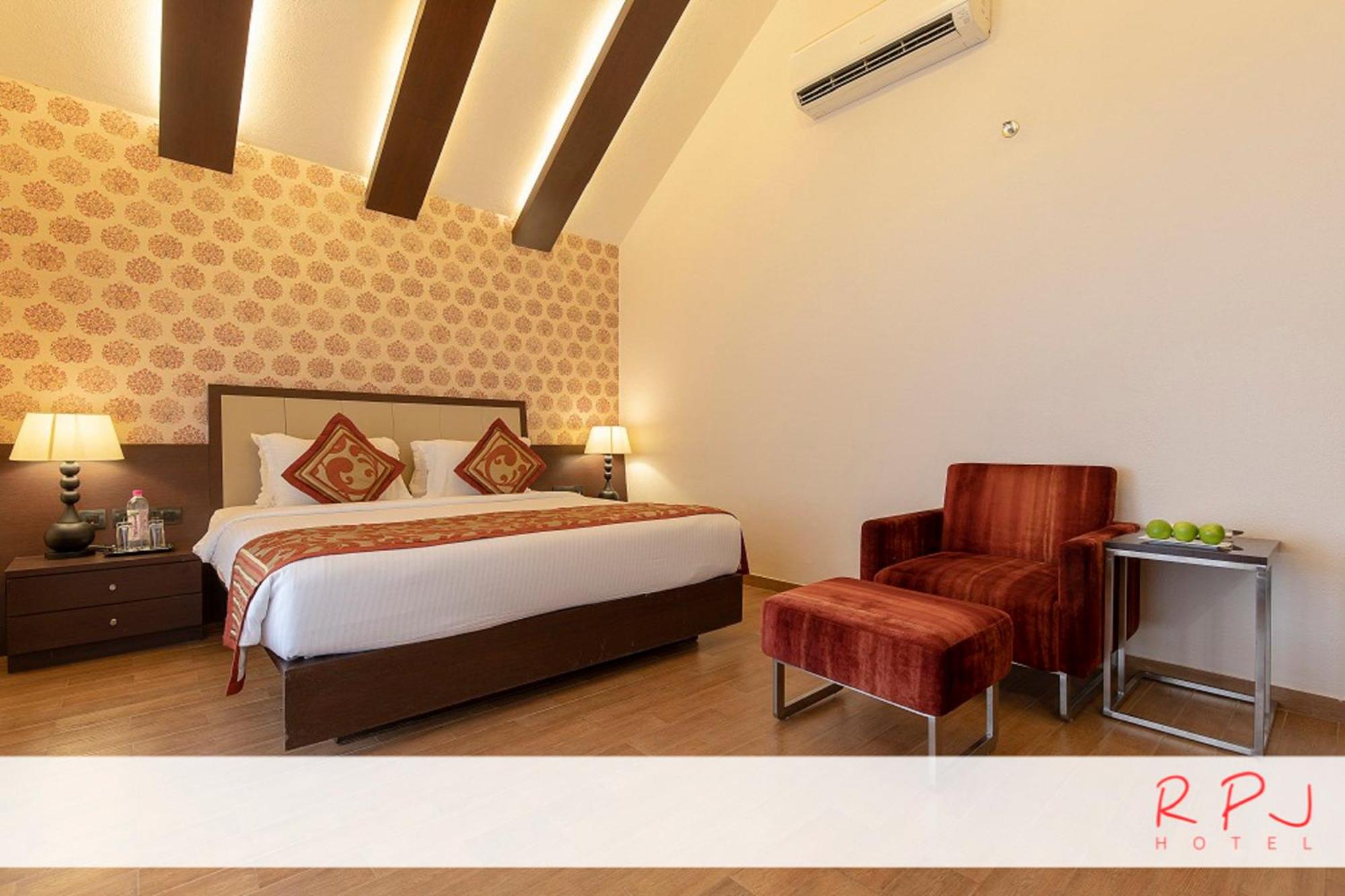 Junior Suite with Balcony photo 3