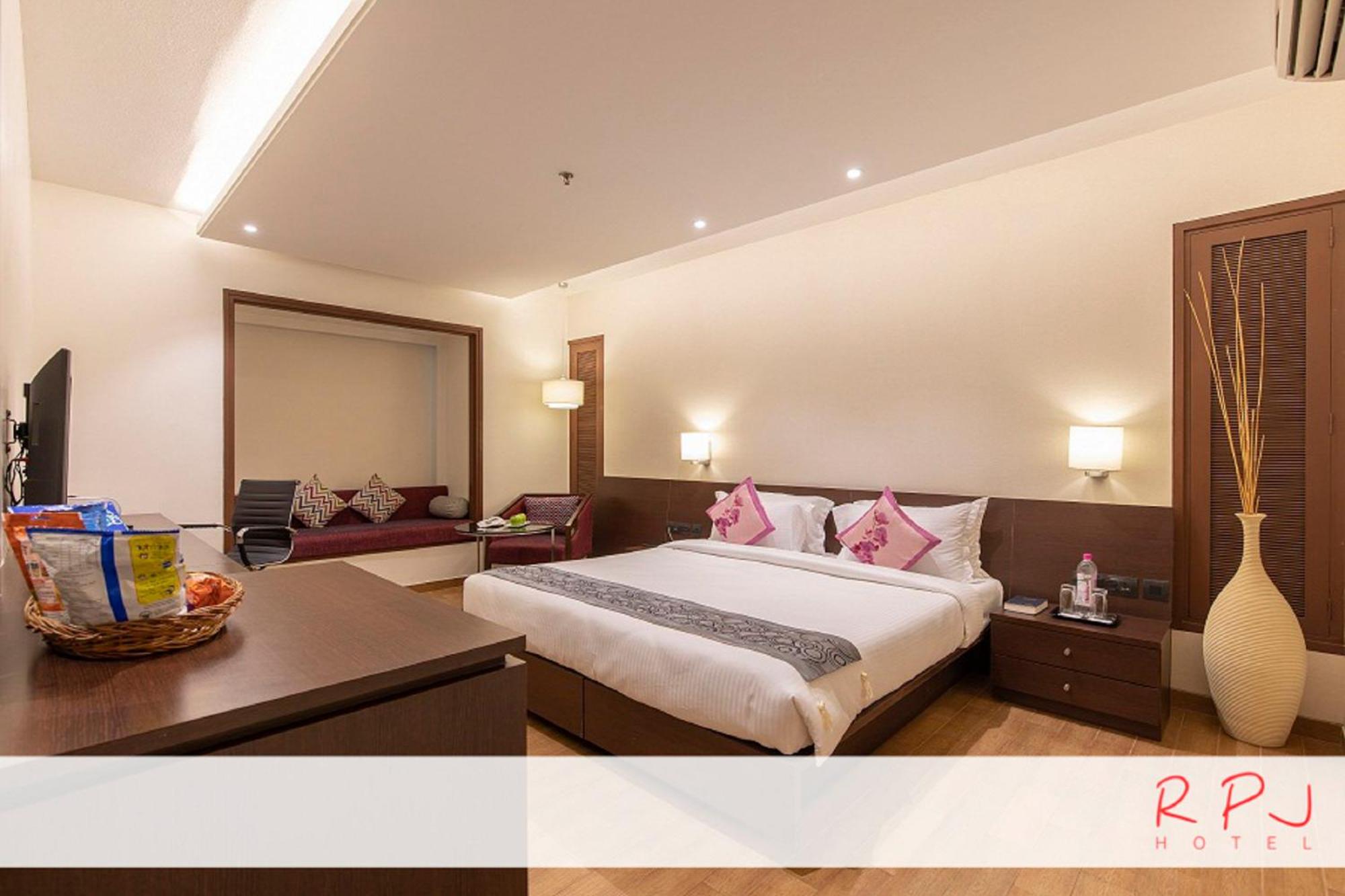 Executive Room - Photo 6