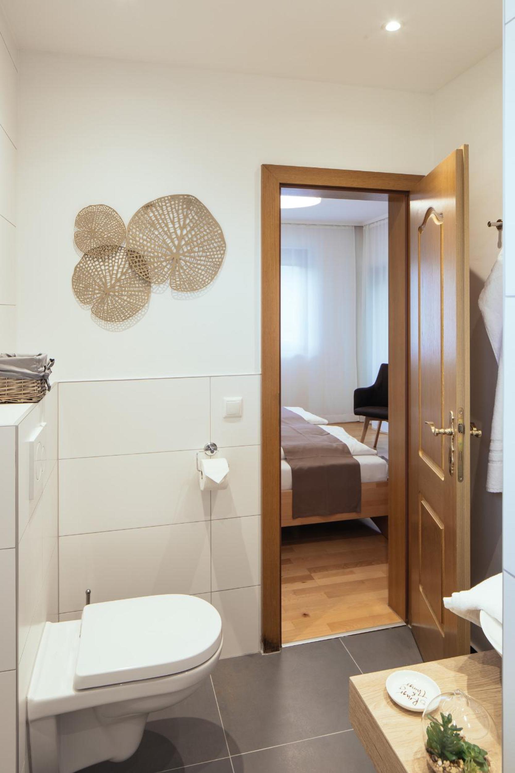 Deluxe Double Room with Balcony photo 2