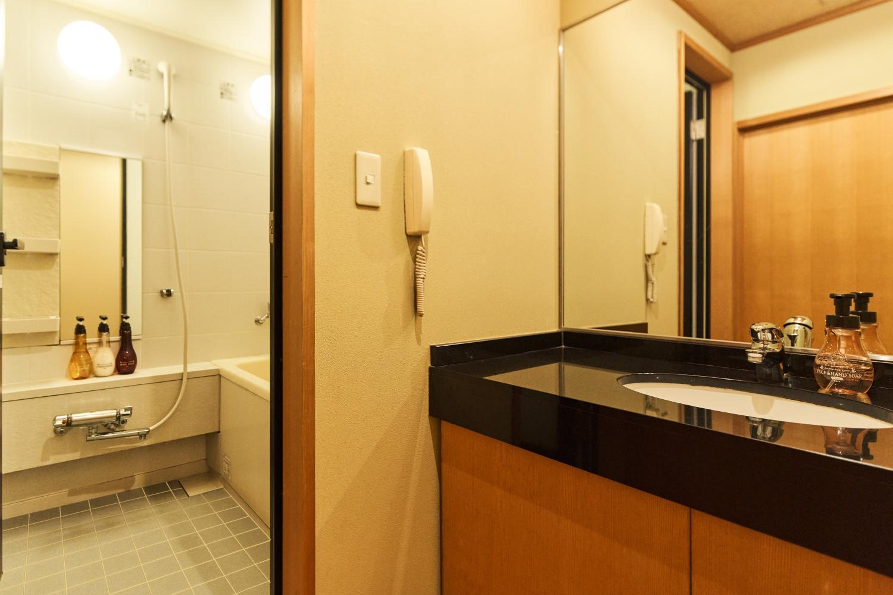 Japanese Room for 4 People with Terrace - Non-Smoking