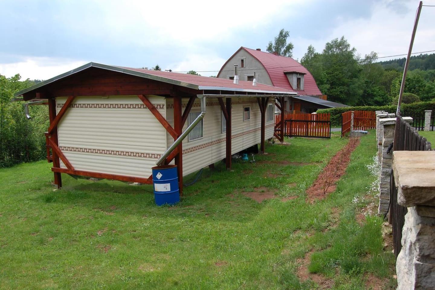 One-Bedroom House photo 2