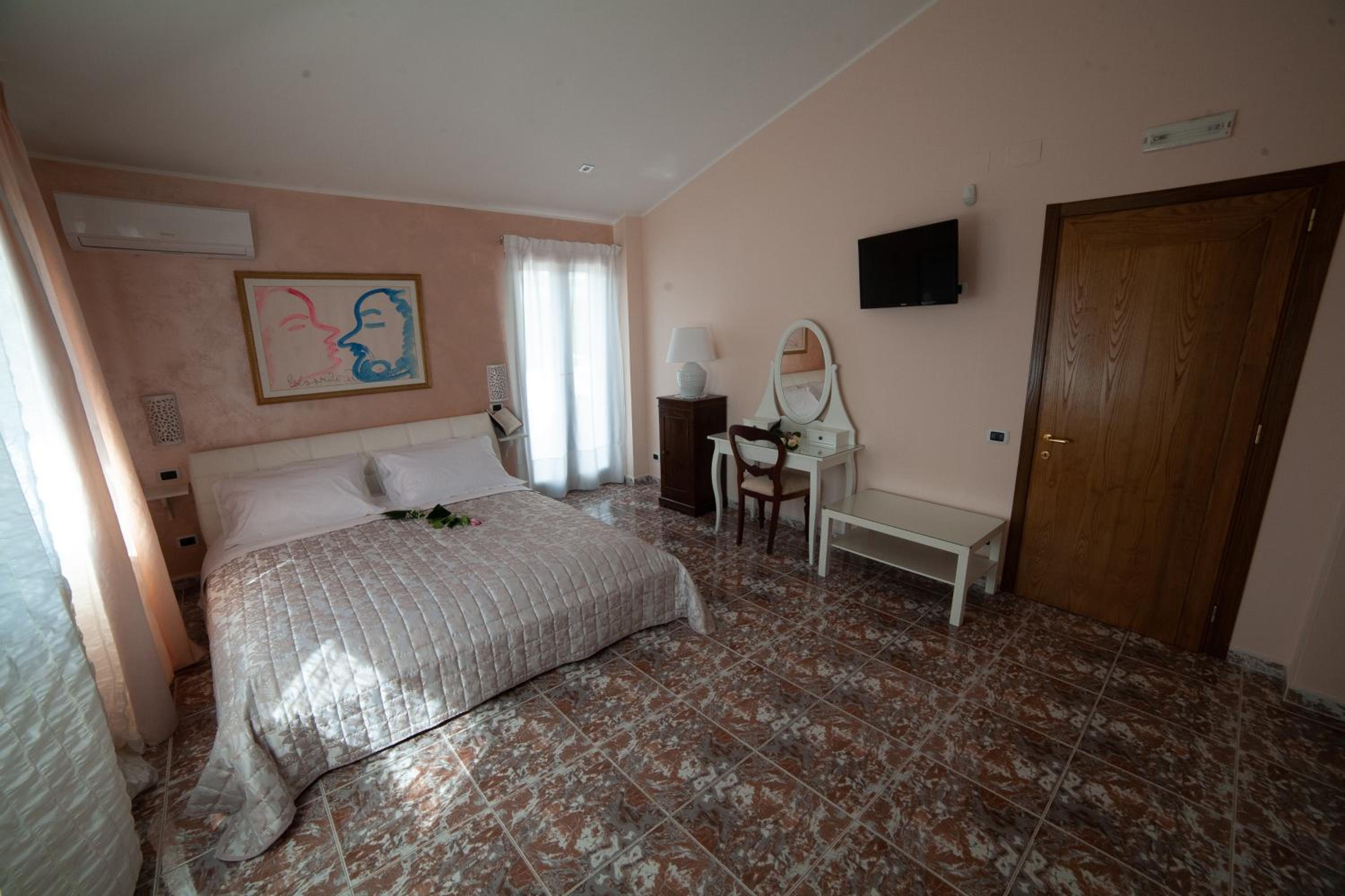 Two-Bedroom Suite - Photo 11