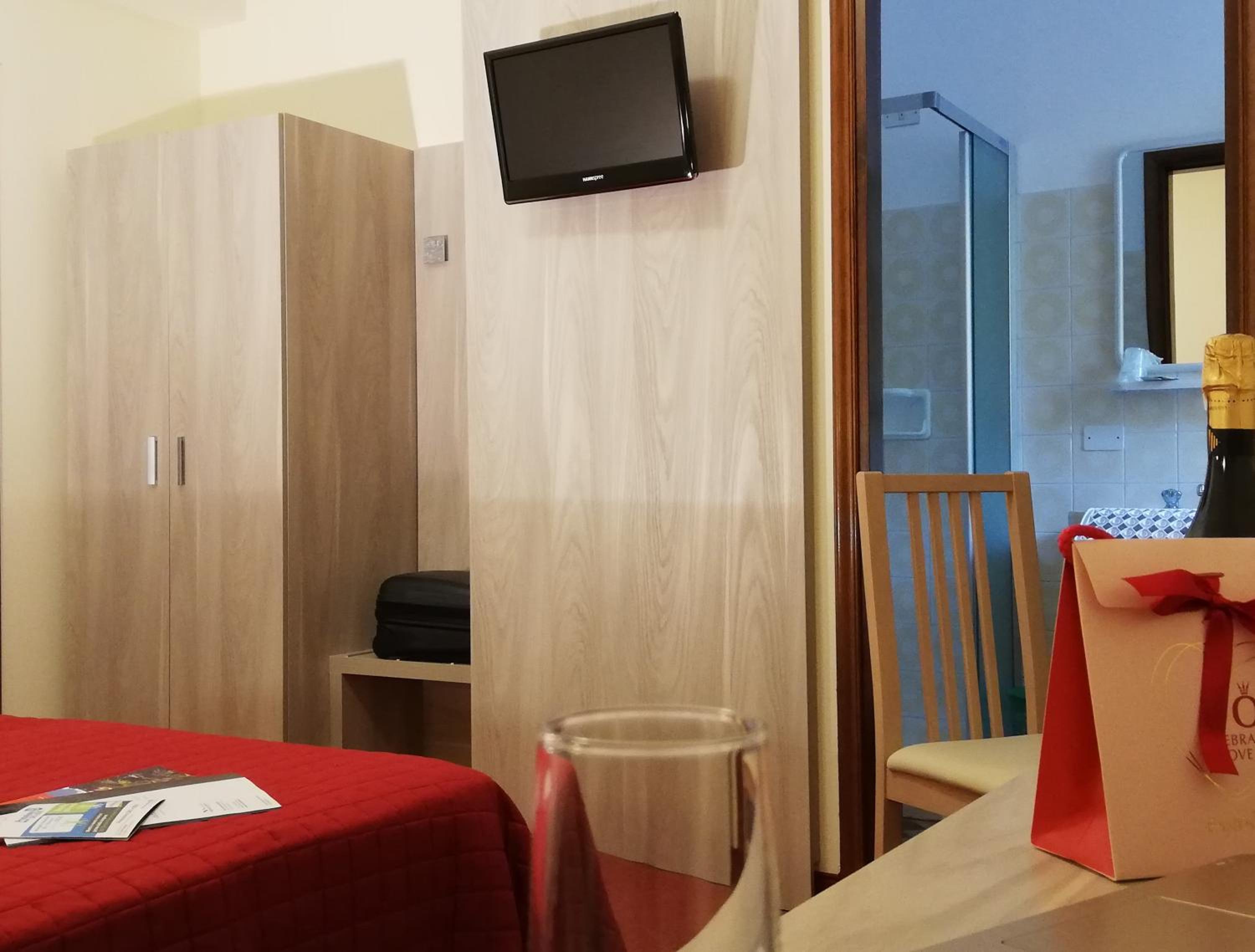 Triple Room with Balcony and Mountain View - Photo 2