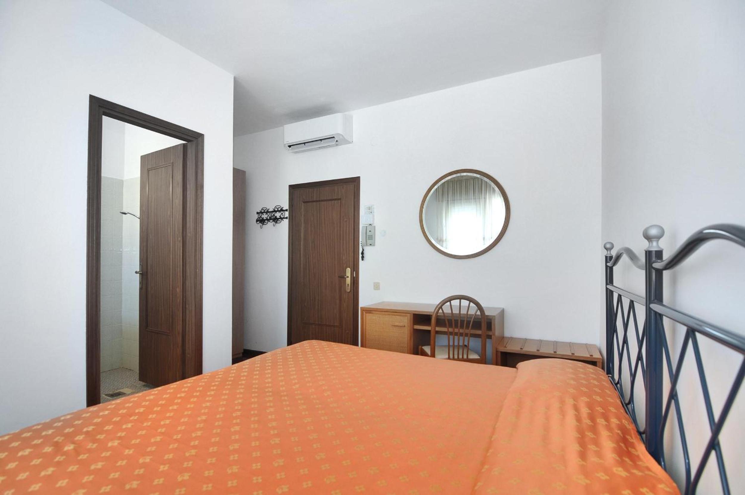 Economy Double or Twin Room - Photo 20